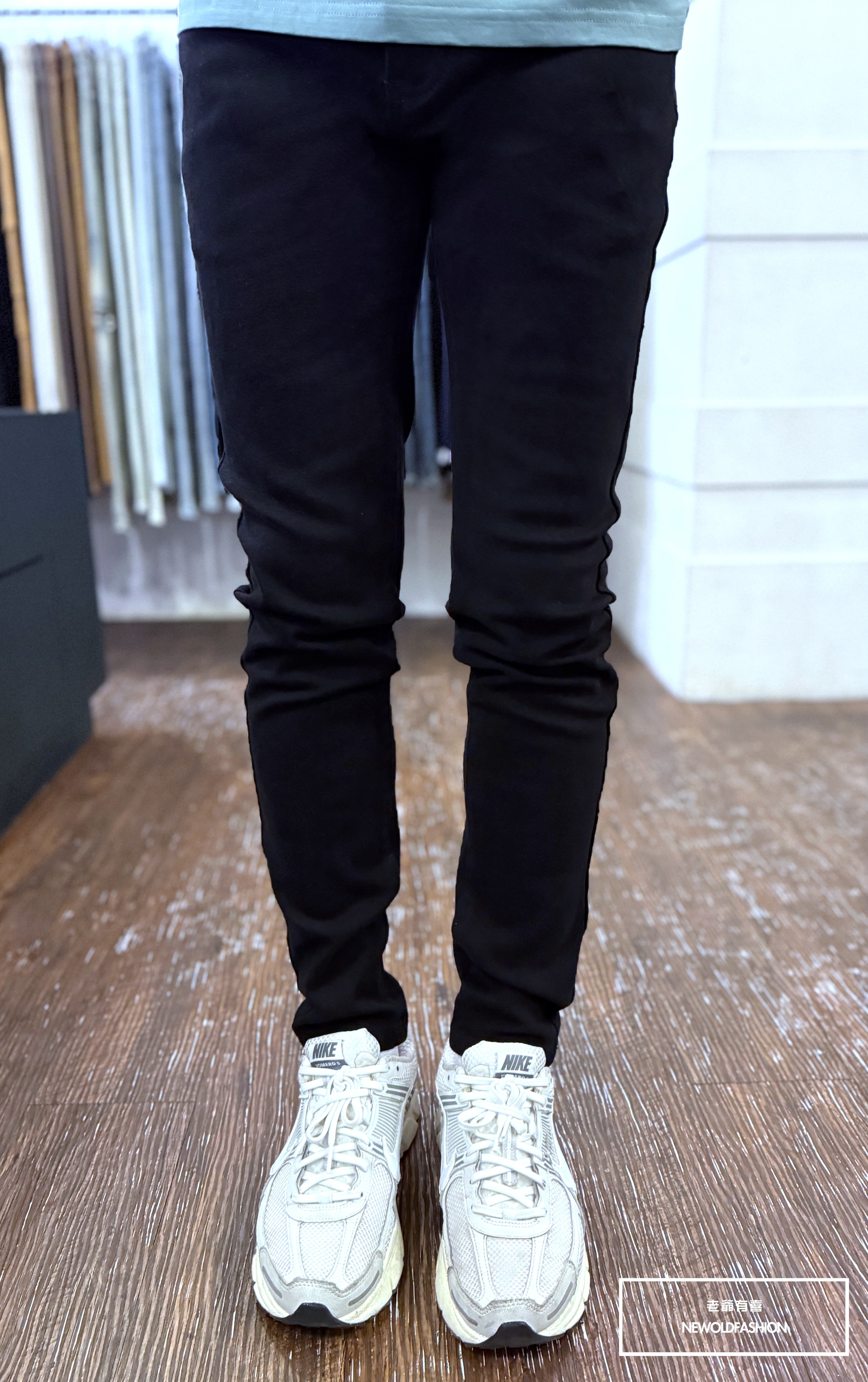 『新品上市』重磅全黑素面小直筒褲(NOF2205D006)