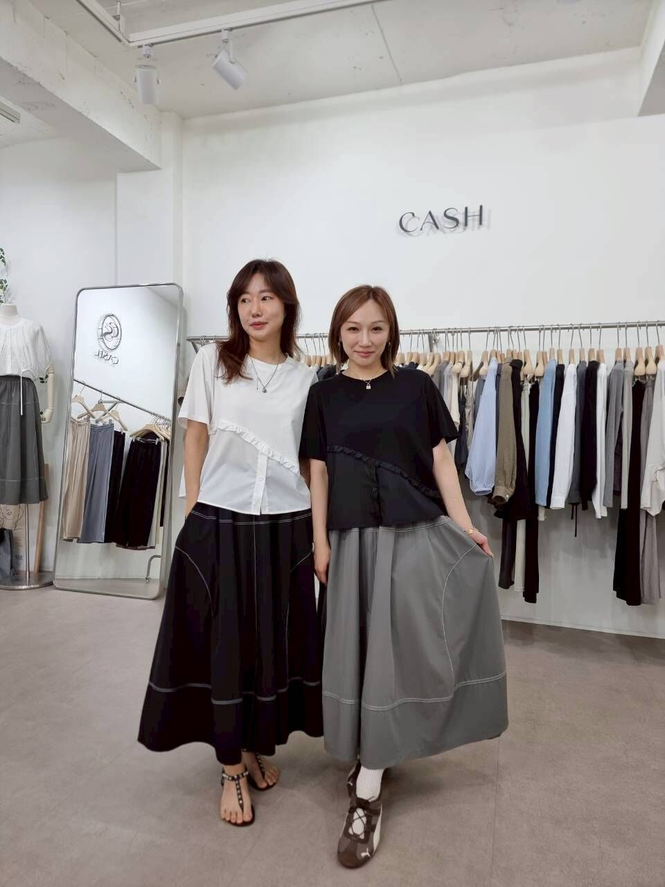 CA5005 異材質拼接木耳邊Tee