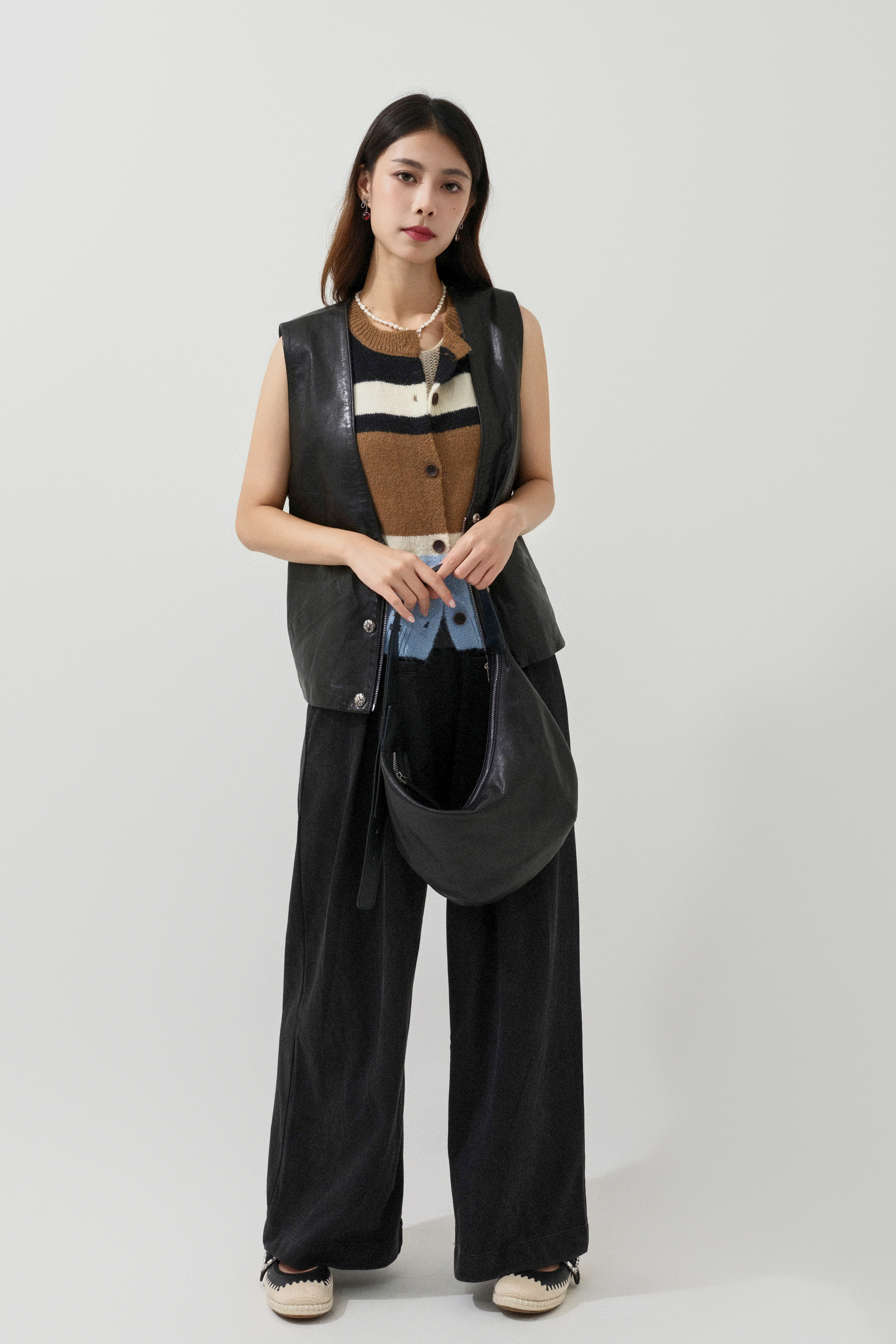 FW25_0056（真皮外套＋背心＋上衣＋長褲）