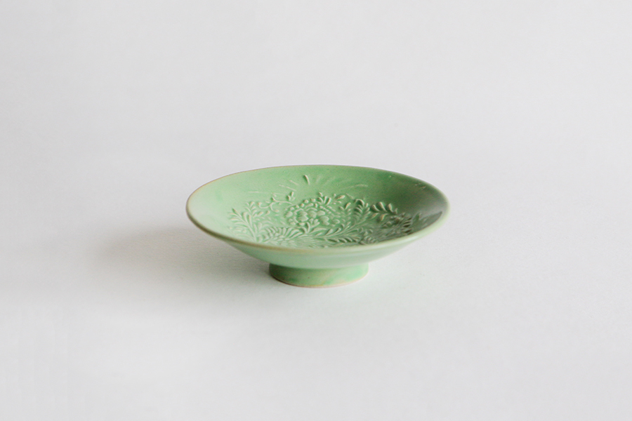 生形由香 - 綠釉刻花紋小缽