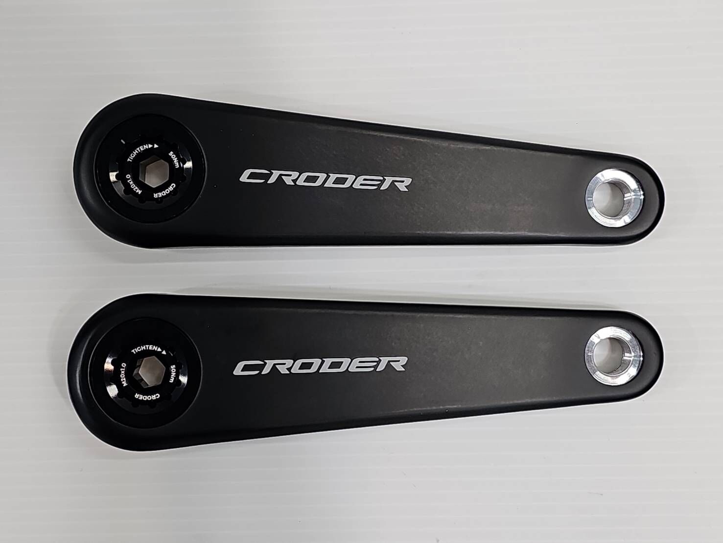 CRODER SPIRIT 碳纖維短曲柄腿 + 30mm軸心 中軸 + 新款四爪爪片 腿長:145/150/155/160/165mm