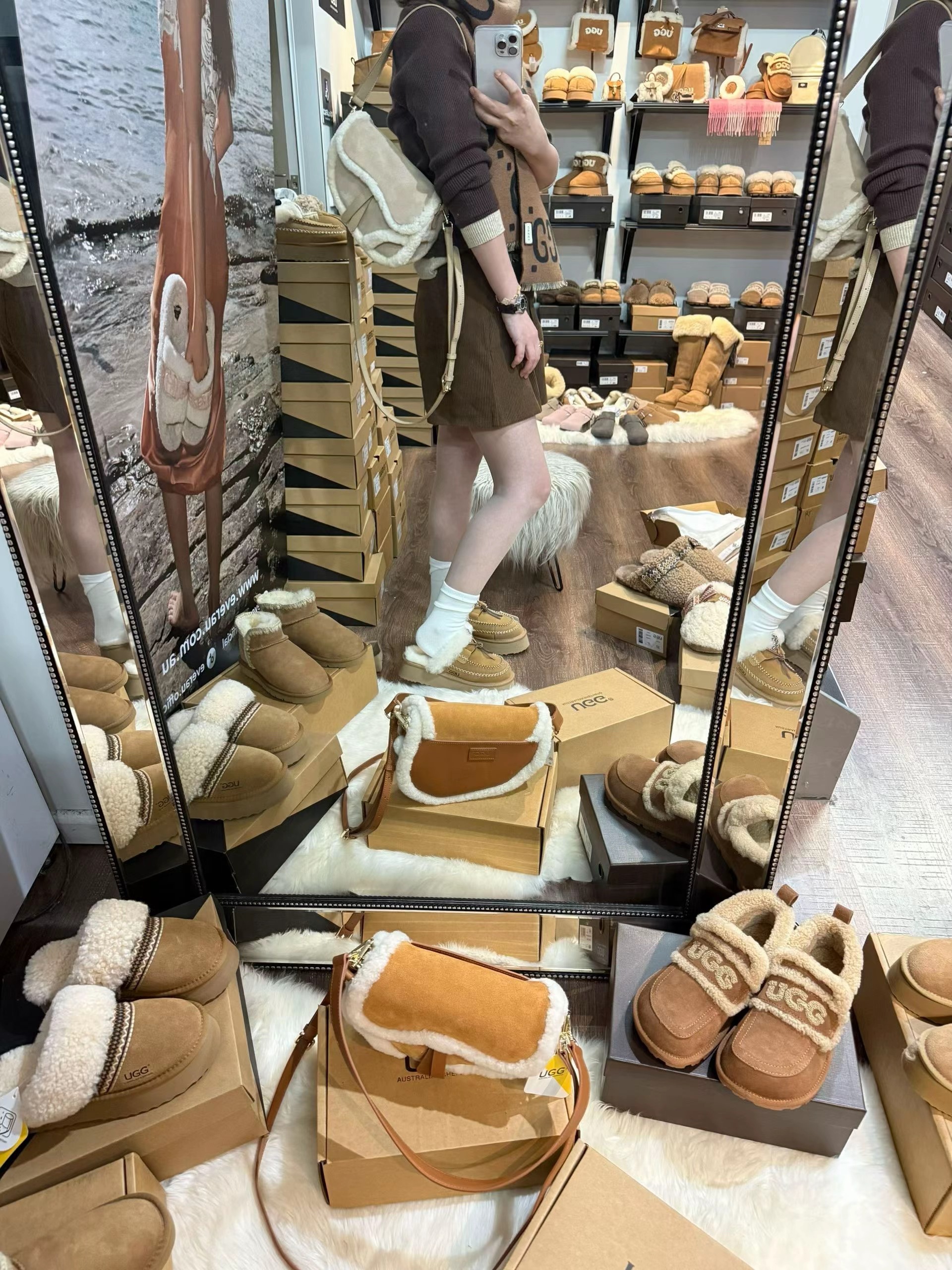 [2025 新款] UGG saddle bag 羊羔毛馬鞍包