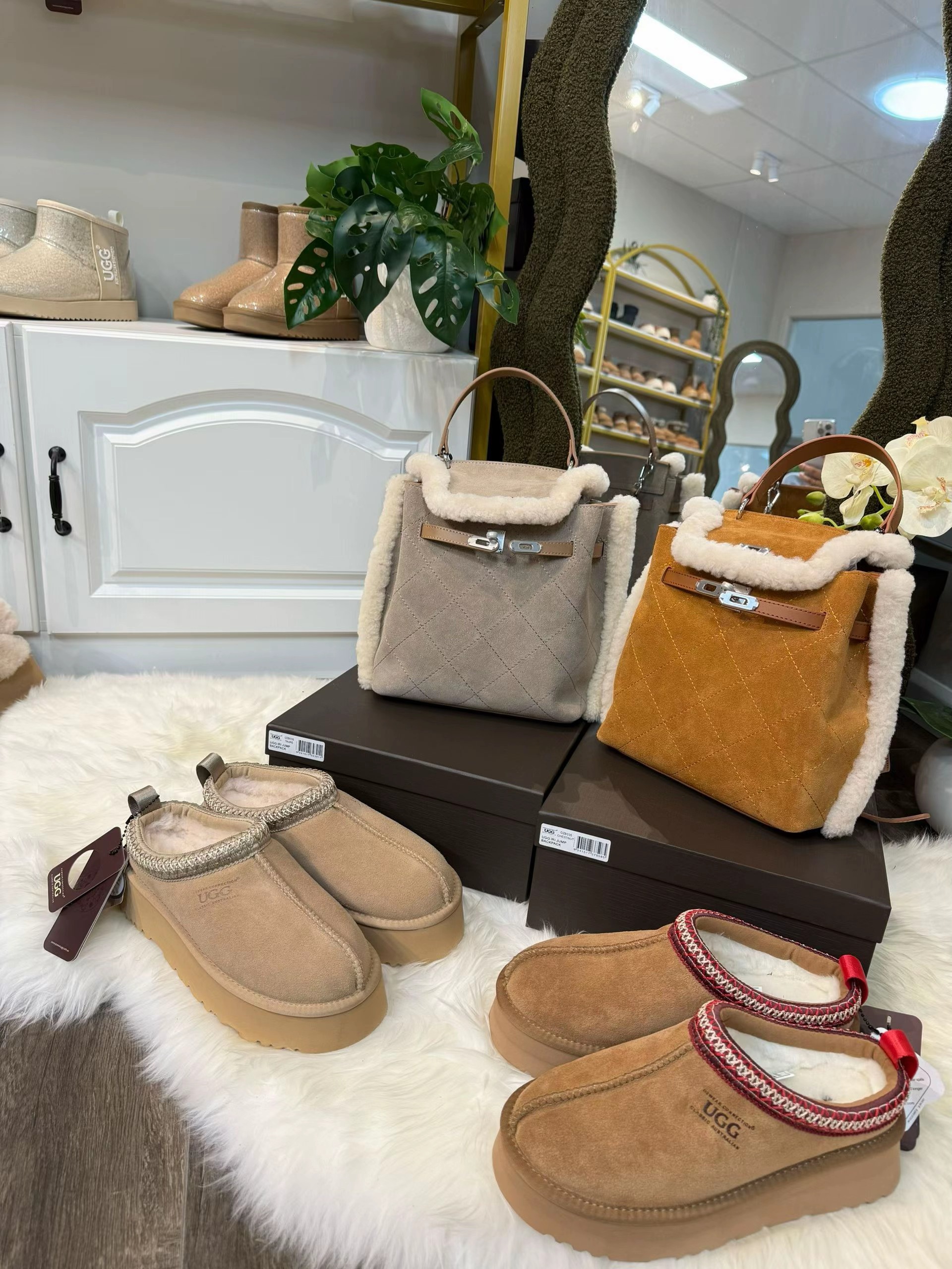 [2025 新款] UGG Kelly 雙肩包