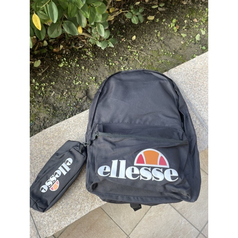 【現貨出清】Ellesse 經典LOGO後背包 + 小袋組 黑色 百搭日常休閒