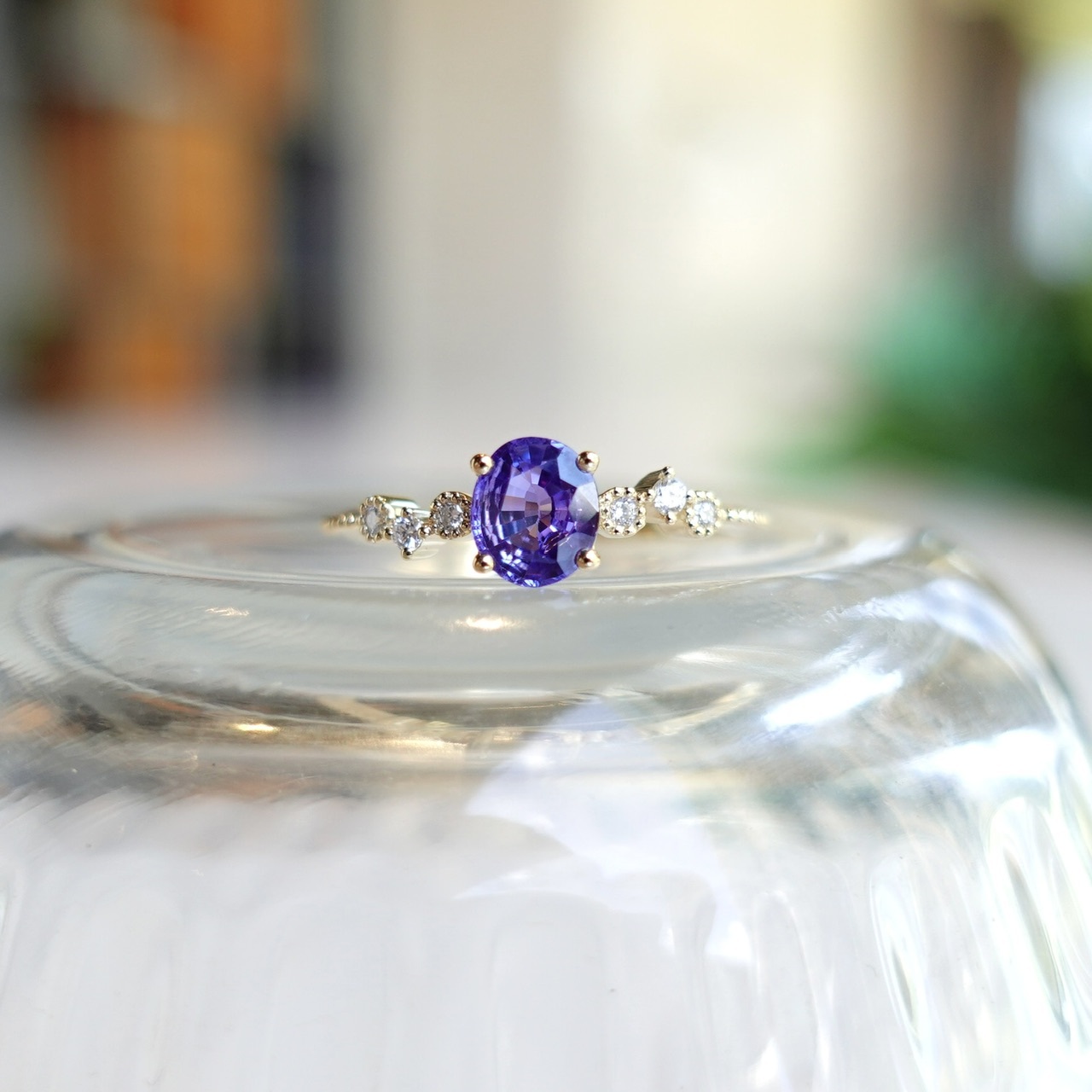 18K金天然紫色藍寶石鑽石戒指 -紫羅蘭色