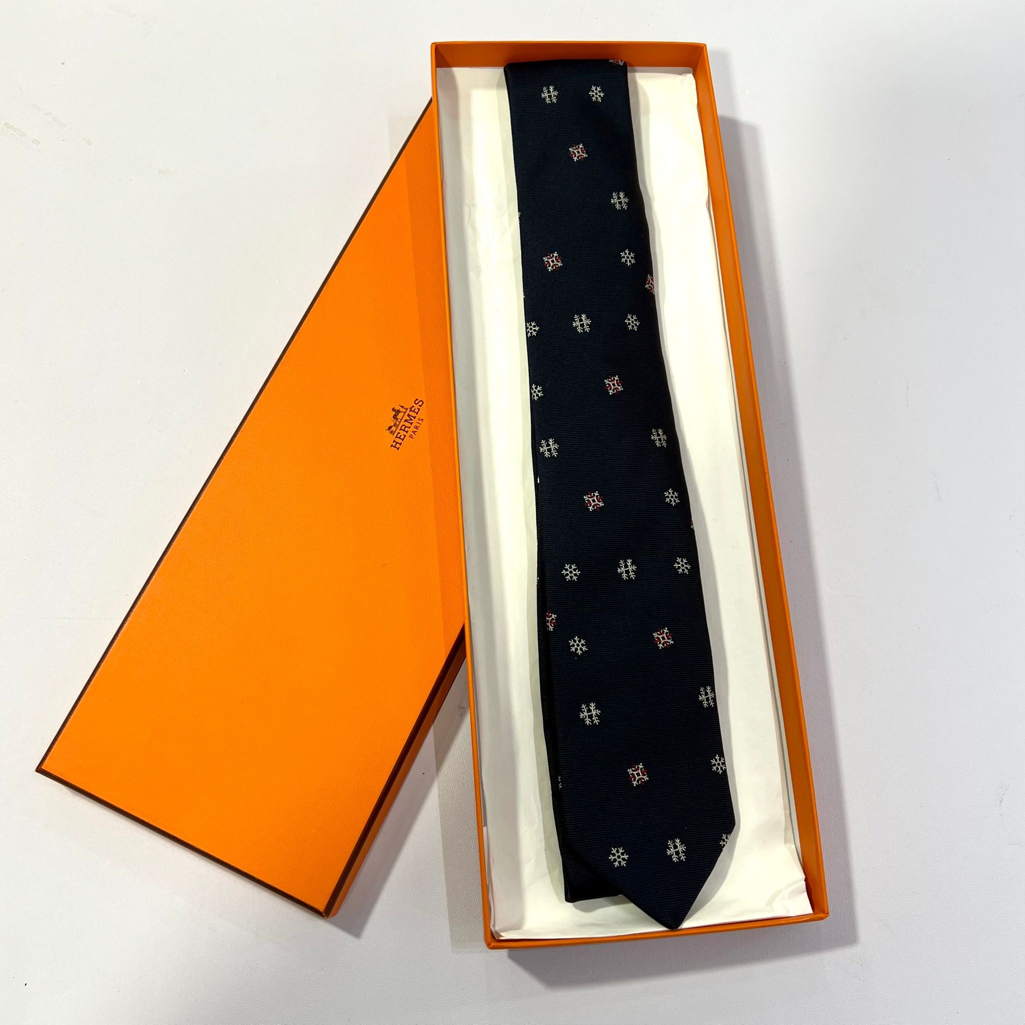 全新HERMES領呔 7CM  真絲 H339403T 04 #BRAND NEW#香榭站正品