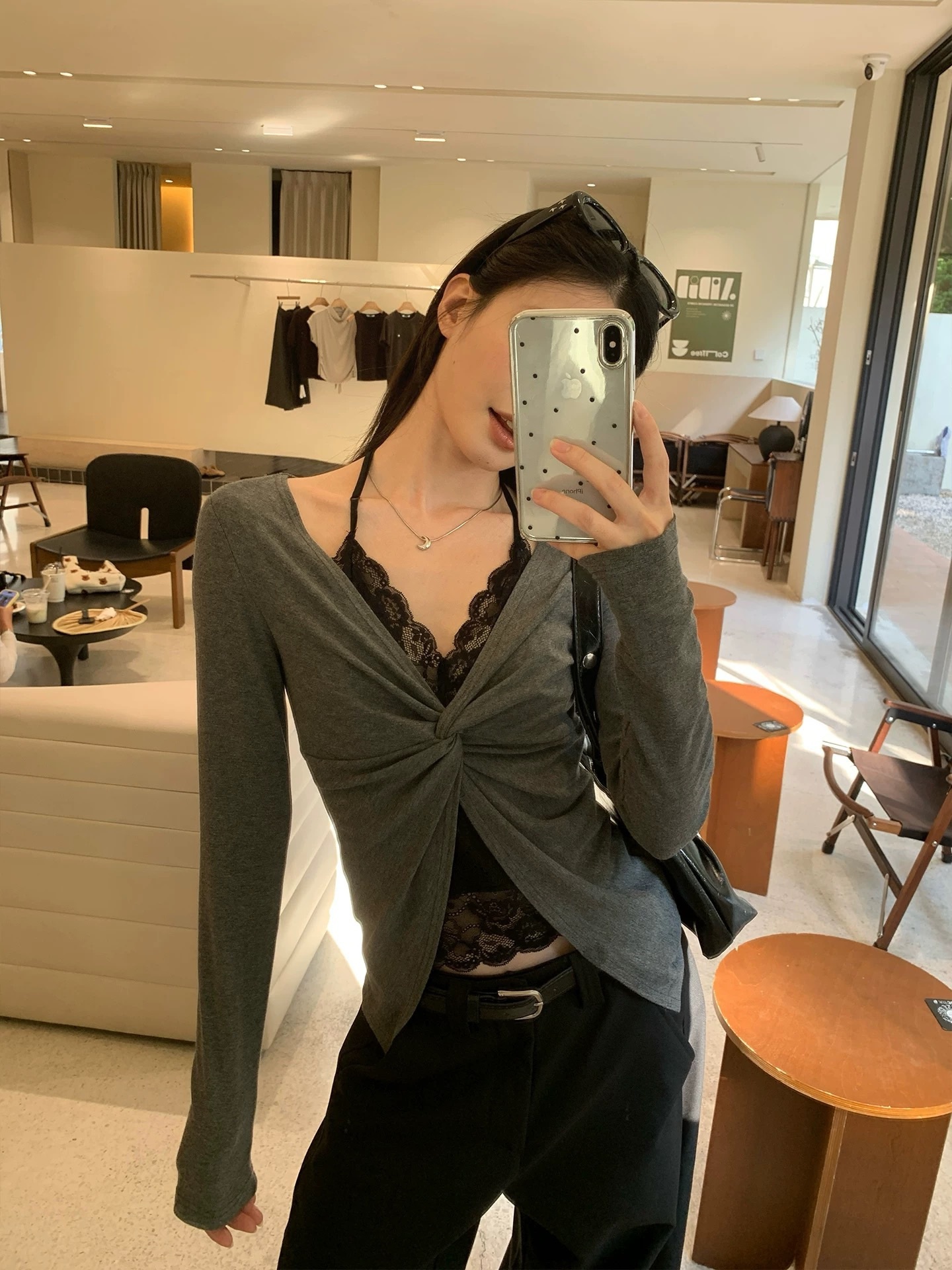 掛脖蕾絲假兩件上衣/二色