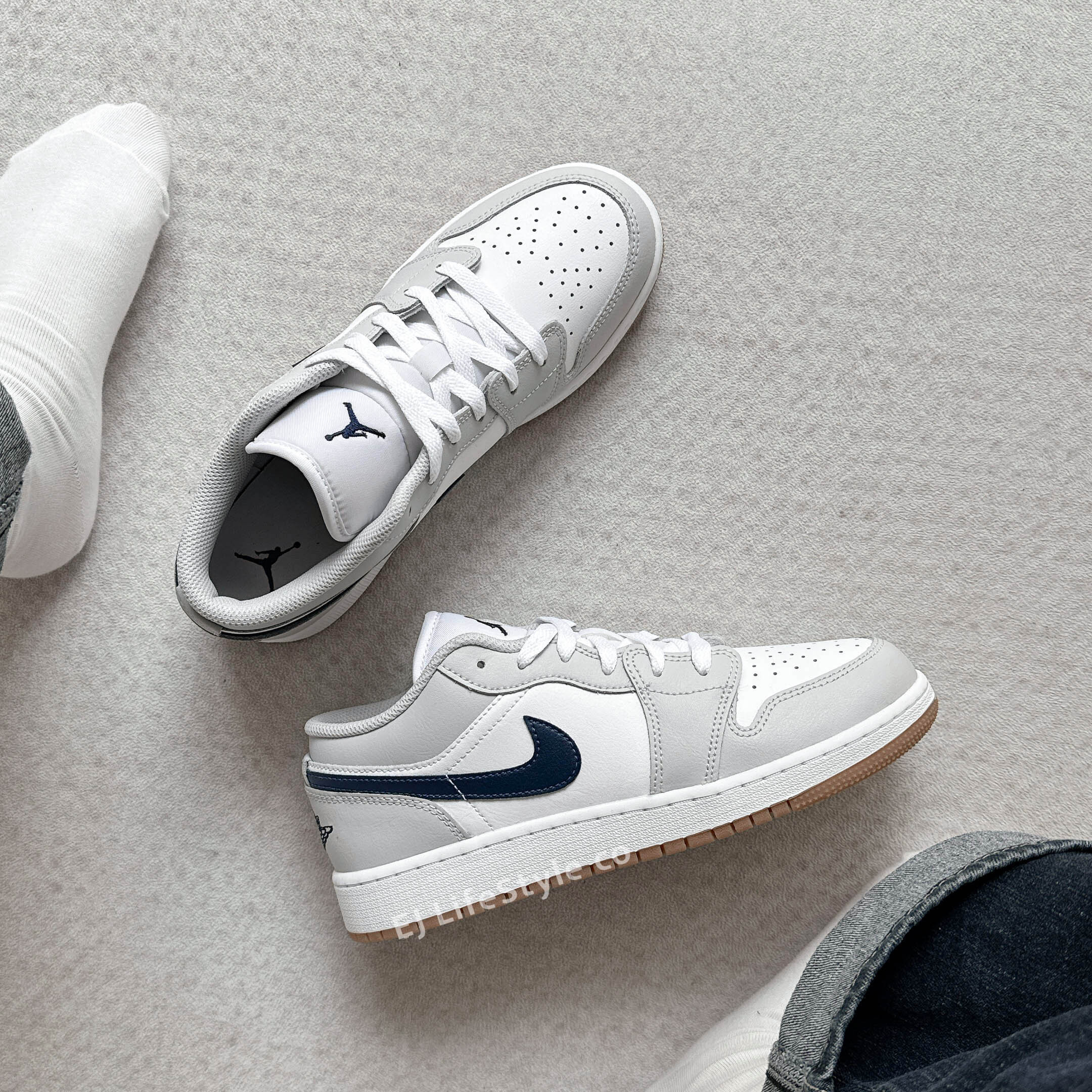 NIKE AIR JORDAN 1 LOW AJ1 海軍藍灰 淺灰 灰白 深藍 大童鞋 553560-146 / 預購