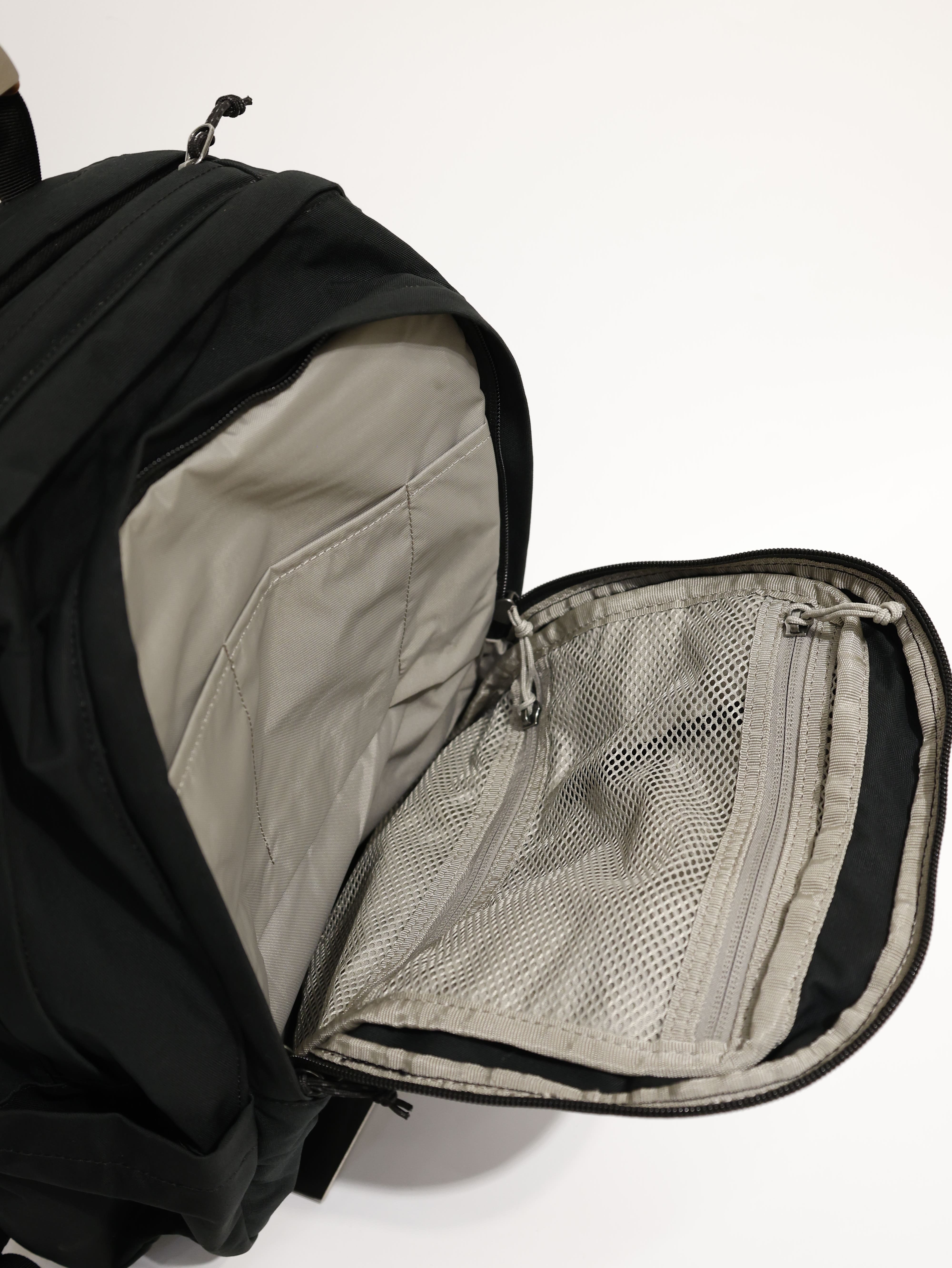 FJALLRAVEN 小狐狸 Raven 28 後背包 筆電包 FR23345