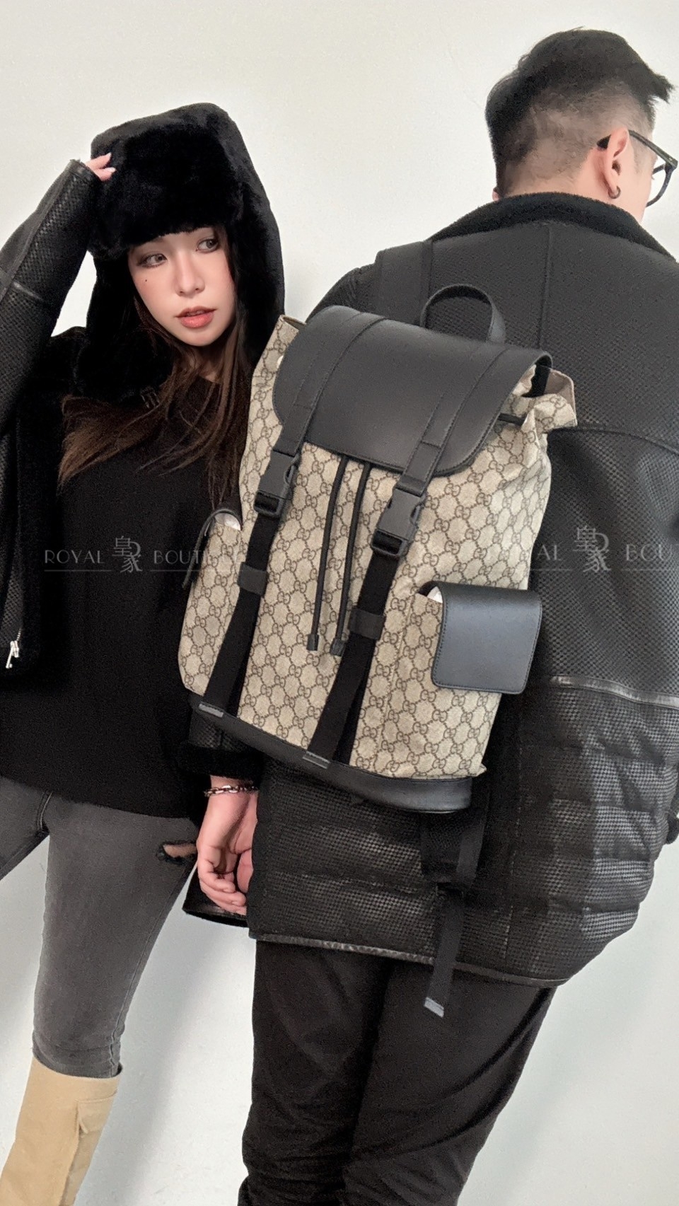 GUCCI   經典老花防潑水滿版雙側袋後背包