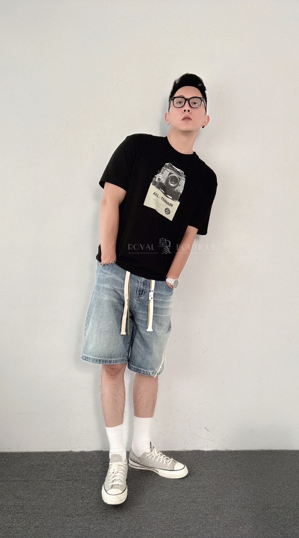 BOSS 胸前悍馬吉普車印刷寬版短T