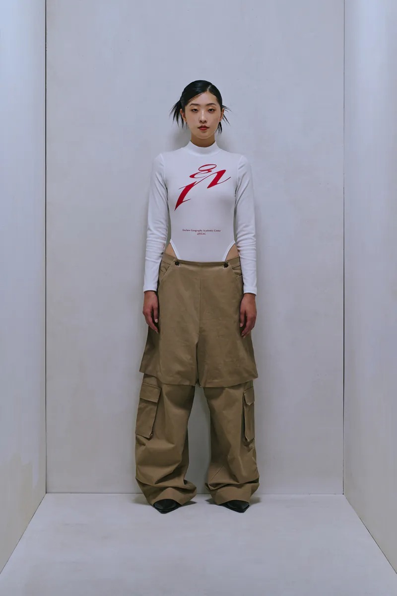 Enclave｜Poster Print Long-Sleeve Bodysuit (White)