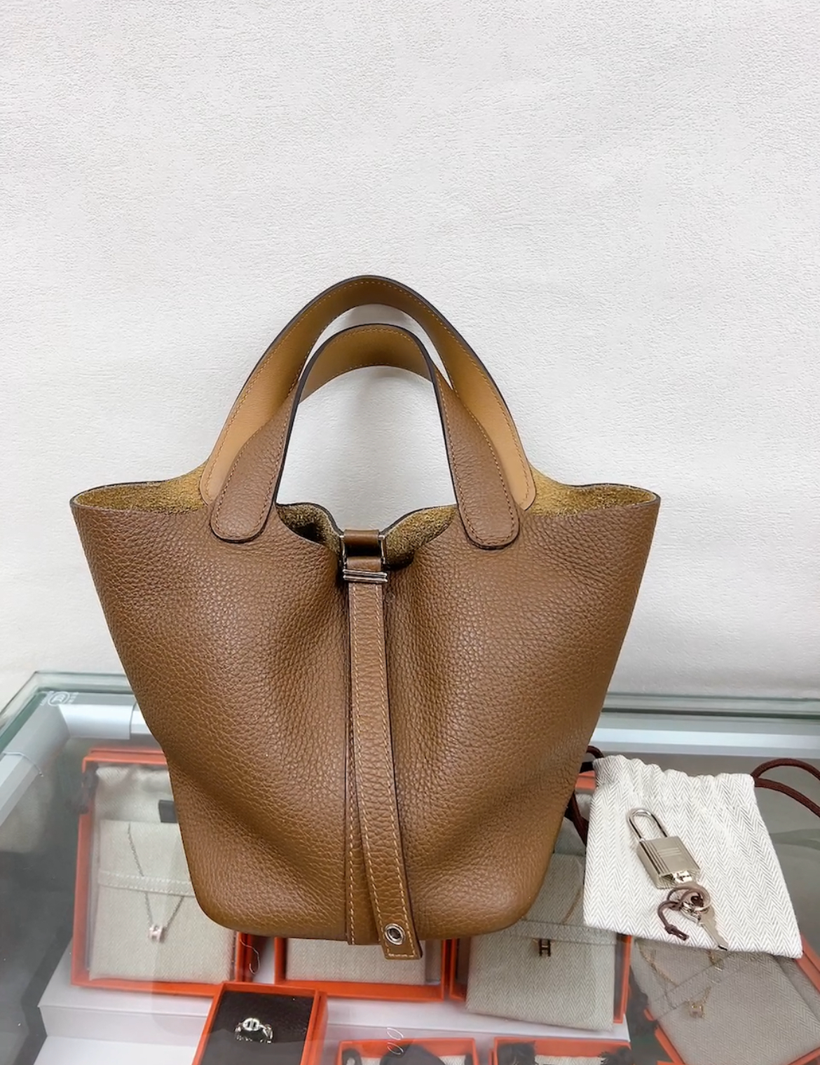 Hermes picotin 18 (stamp Z/ alezan/ biscuit PHW)