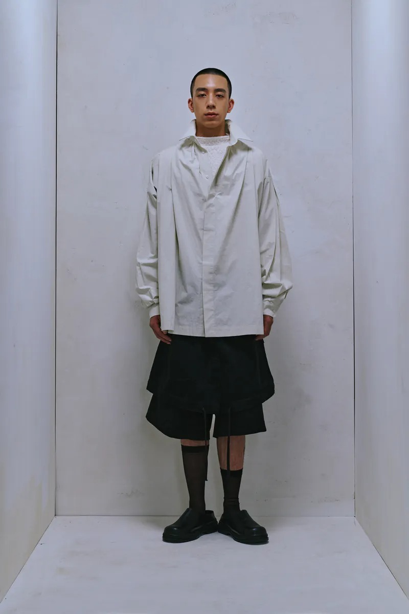 Enclave｜Square Cut Long-Sleeve “Mens” Shirt (Ivory)