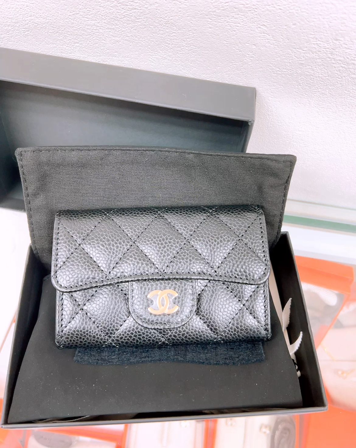 *Unused* Chanel classic flap card holder (black caviar/ GHW)