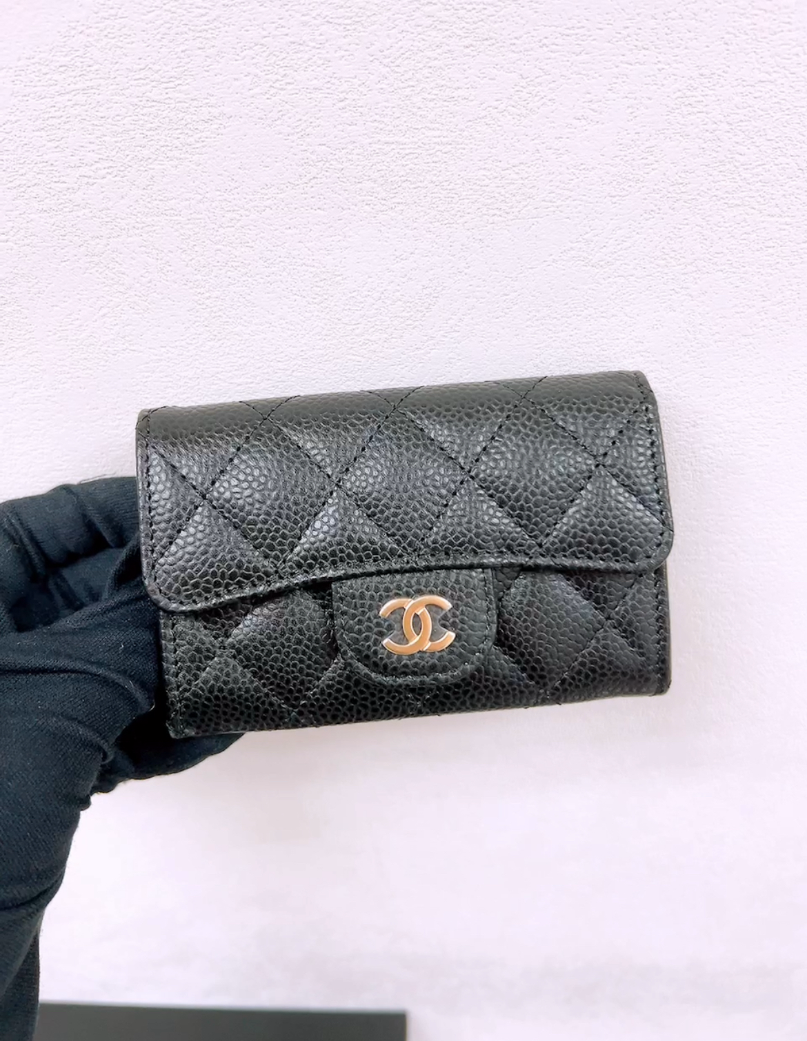 *Unused* Chanel classic flap card holder (black caviar/ GHW)
