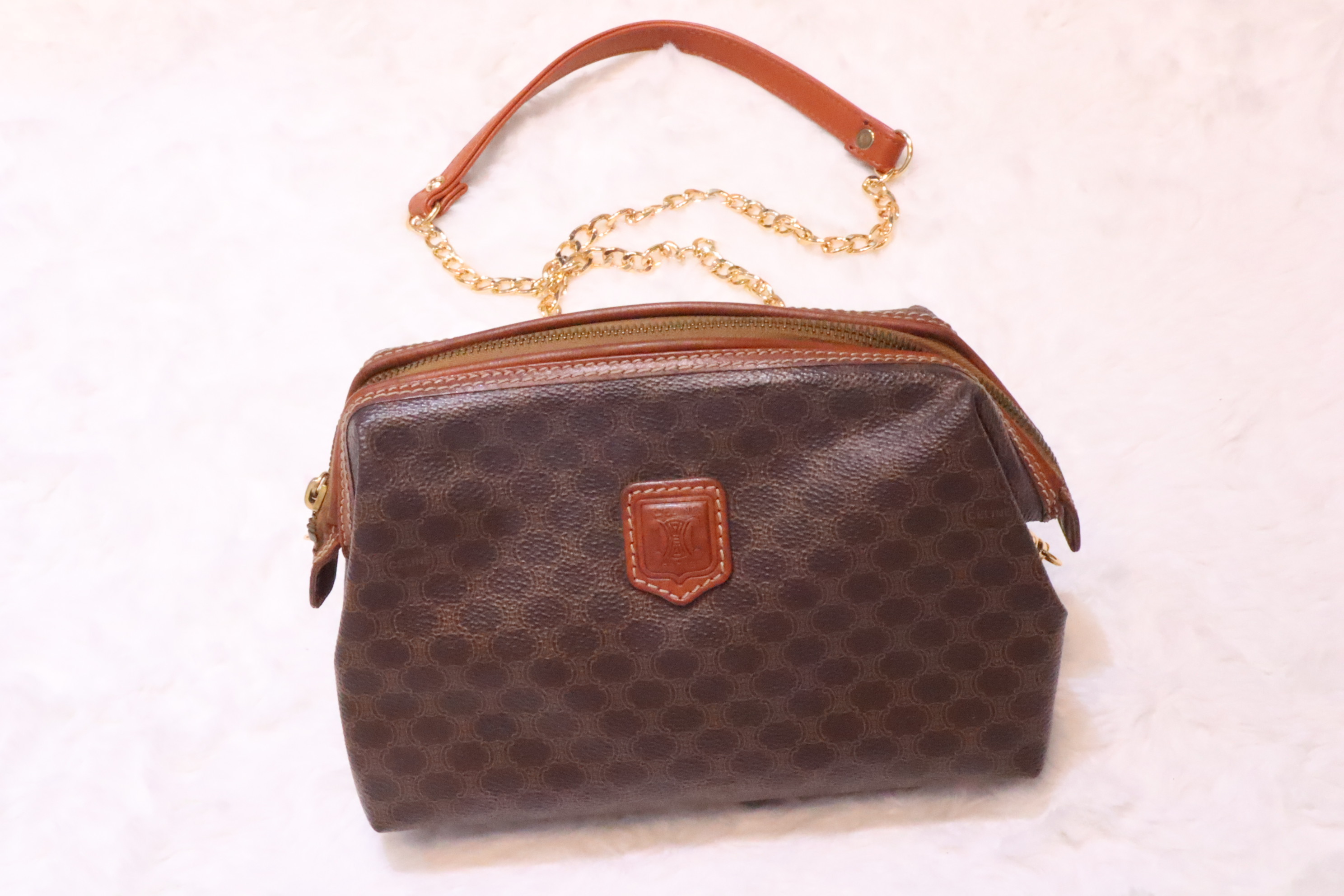 Celine pouch 中 size🤎(現貨)