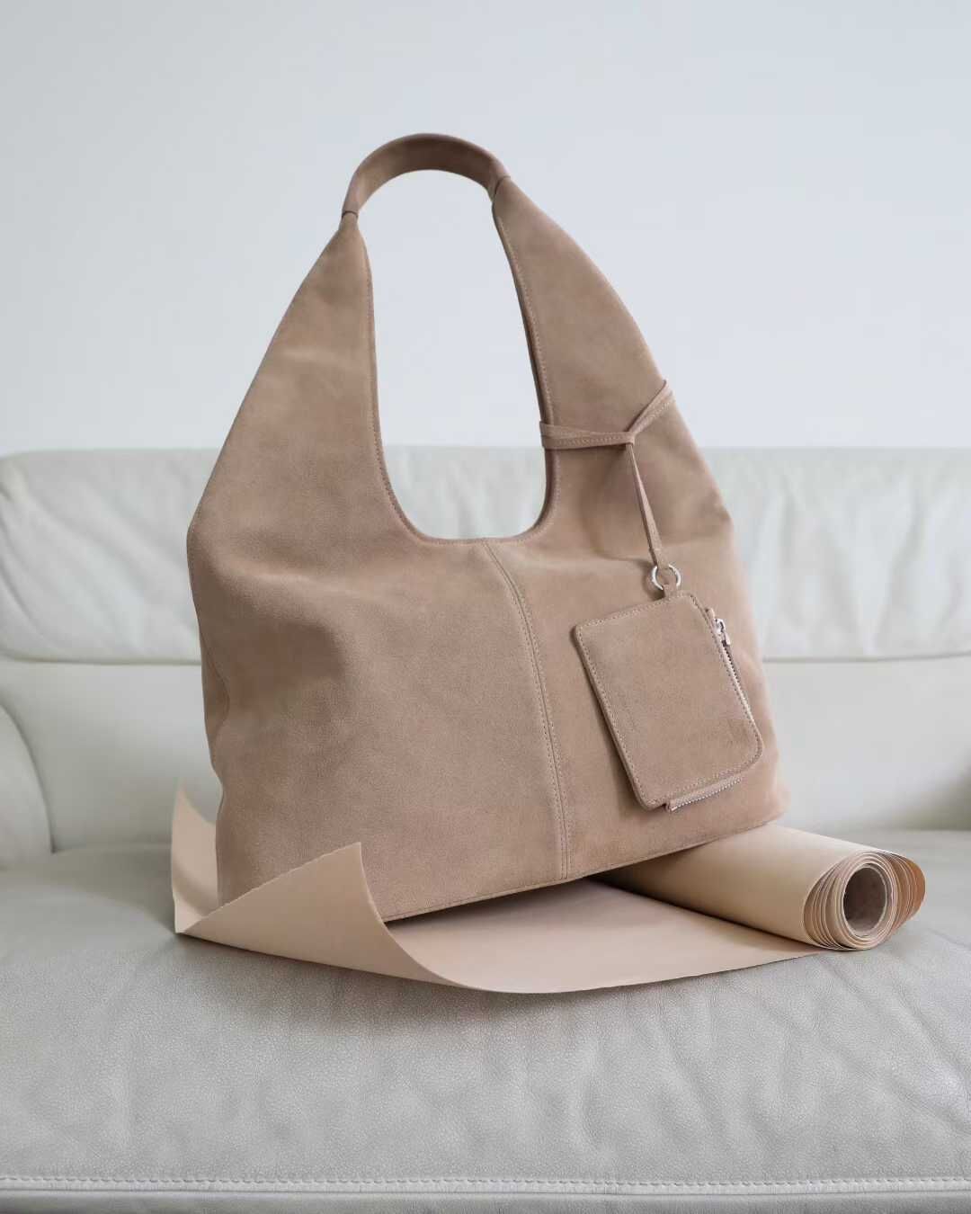 CC05 高質感麂皮絨斜背包