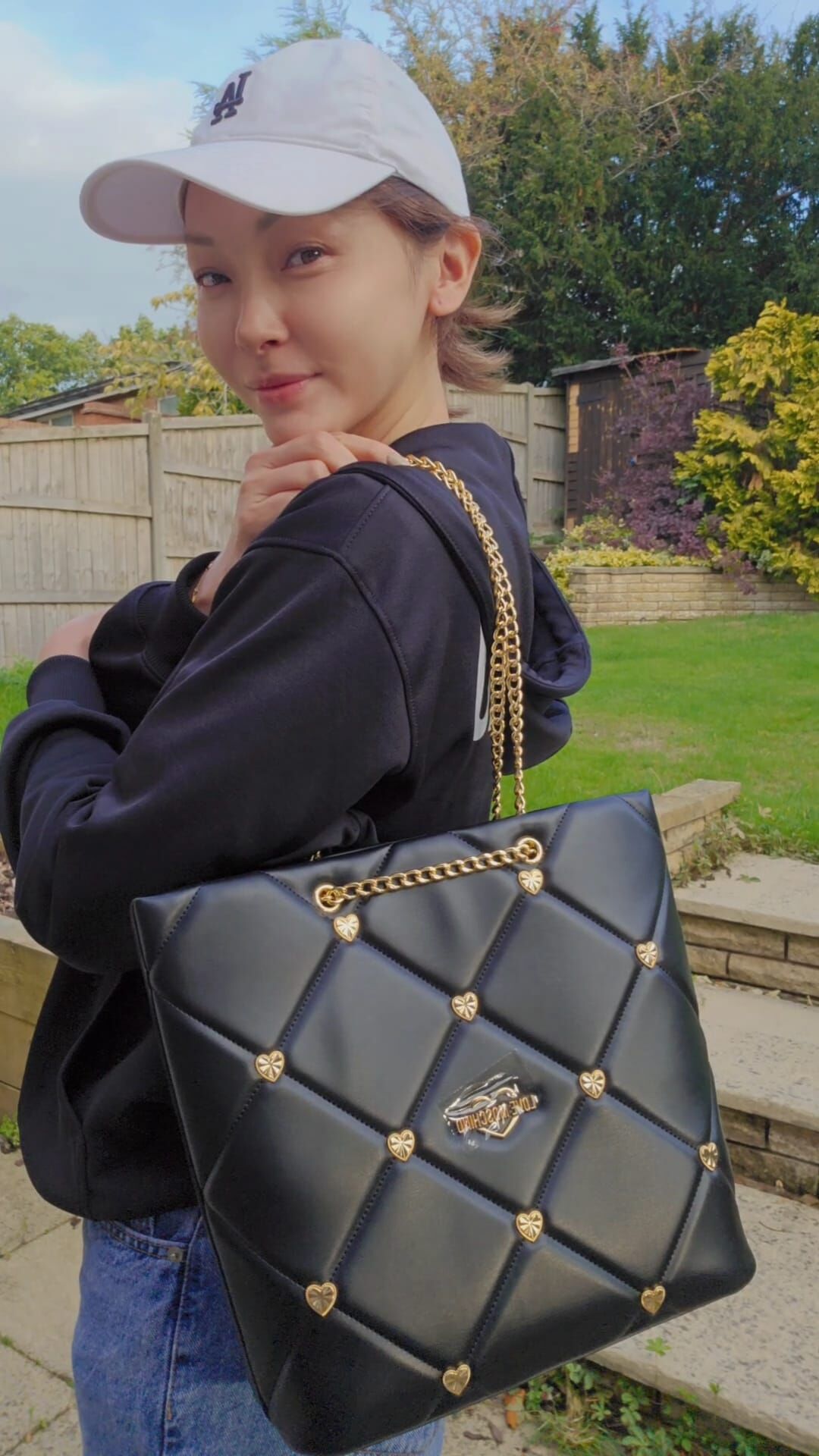 英國代購 (獨立訂單)-LOVE MOSCHINO Heart tote