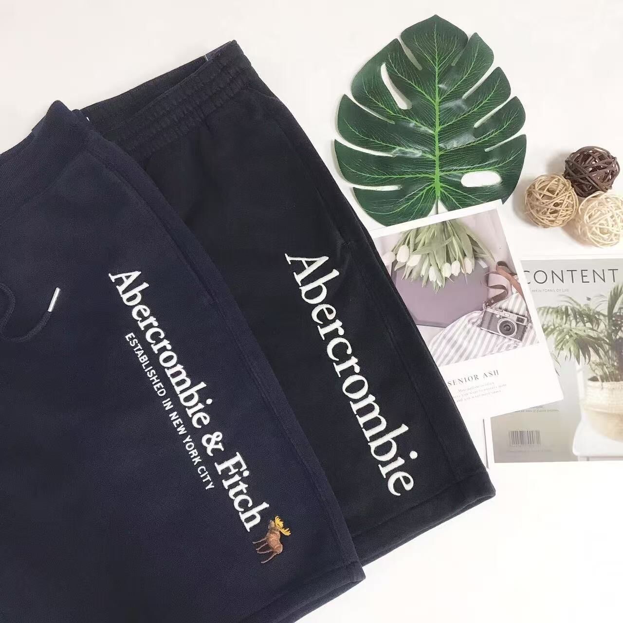 A & F LOGO SHORTS 刺繡款