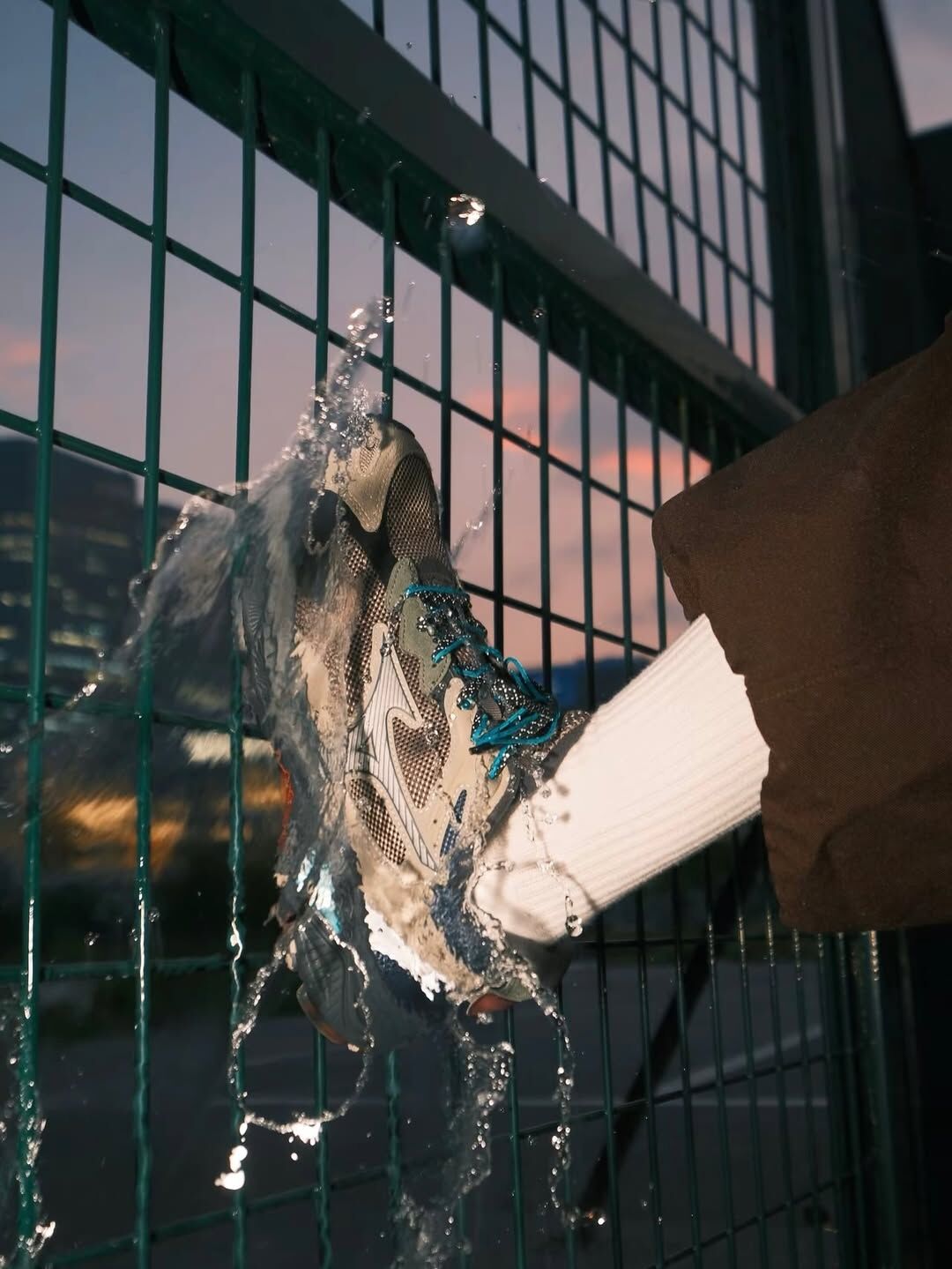 [預訂] MIZUNO Racer S 2.0 Water Resistant | 鐵塔灰