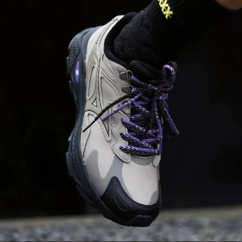 [預訂] MIZUNO Racer S 2.0 Water Resistant | 卡其紫