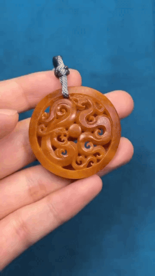 912226 和田玉籽料龍鳳佩 (39.5mm直徑)