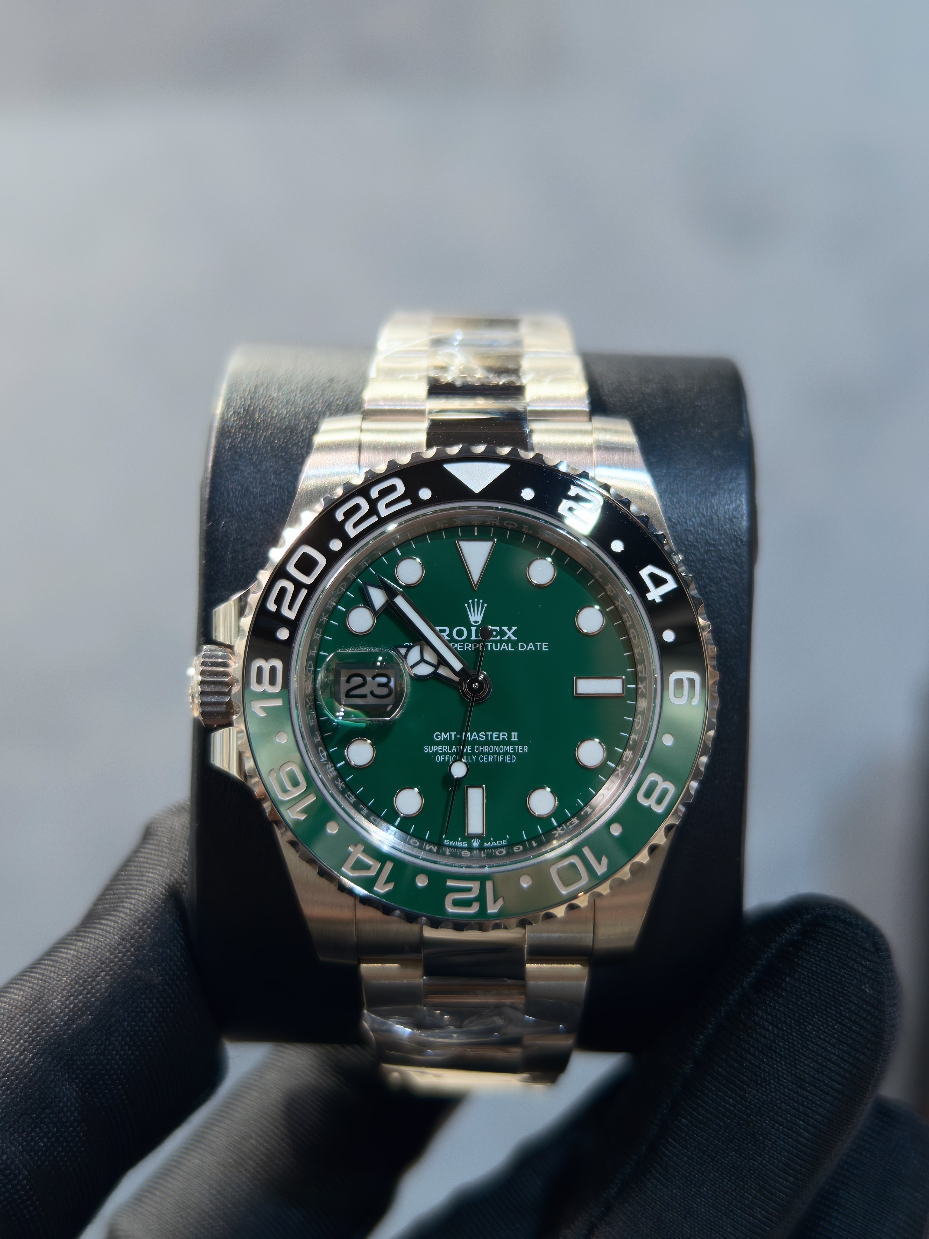 全新勞力士126729VTNR 126729 GMT-MASTER II 白色黃金款綠色面蠔式帶40mm腕錶