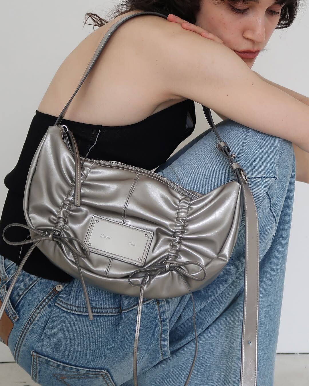 HALF SHIRRING RIBBON ROUND BAG