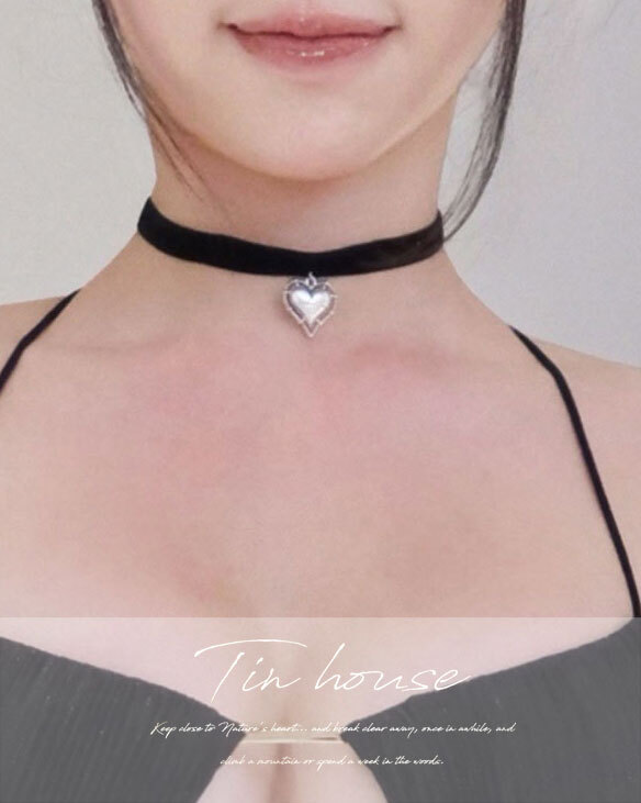 甜酷絨面金屬愛心頸鏈