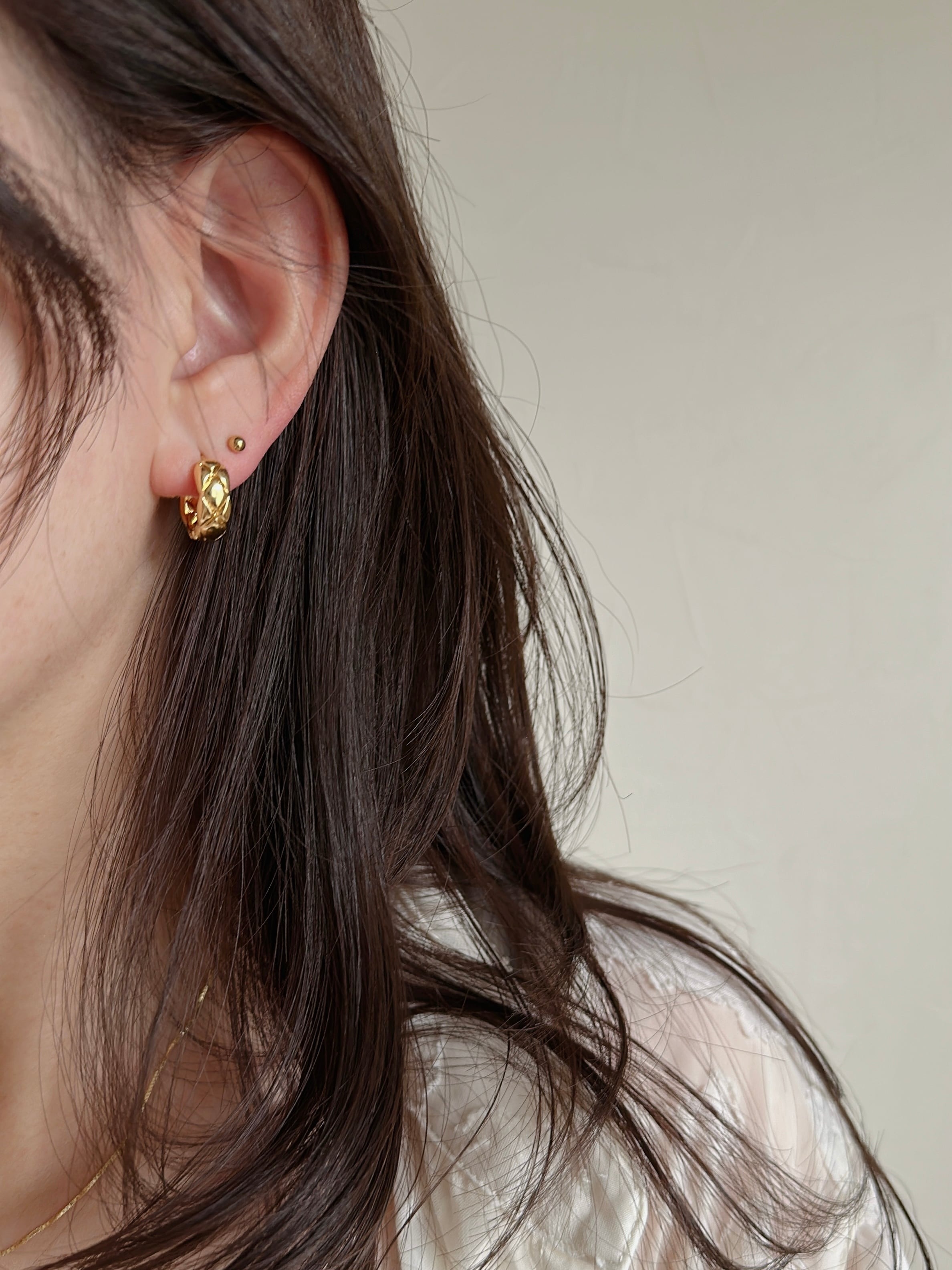 S925 cross embossed hoop pierce