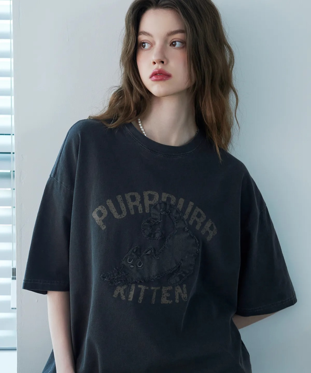 CPGN STUDIO Kitten Patch Pigment Short Sleeve T-shirt
