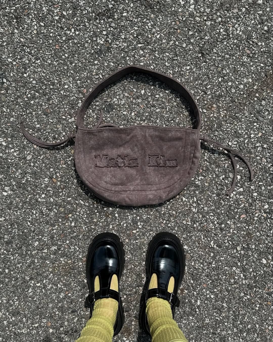 APPLIQUE LOGO JERSEY SHOULDER BAG