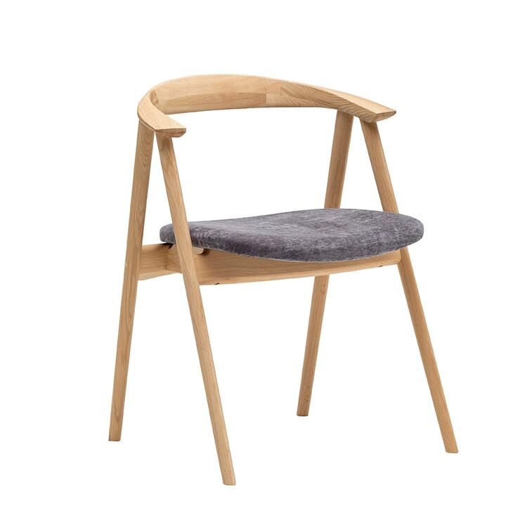 CW76 短扶手餐椅