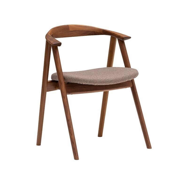 CW76 短扶手餐椅