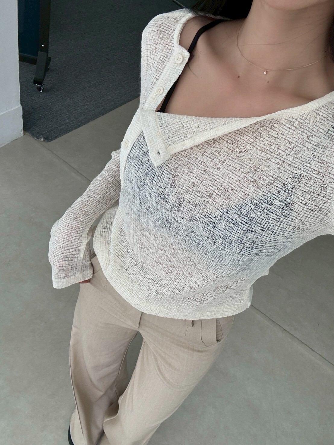 斜釦透透防曬上衣