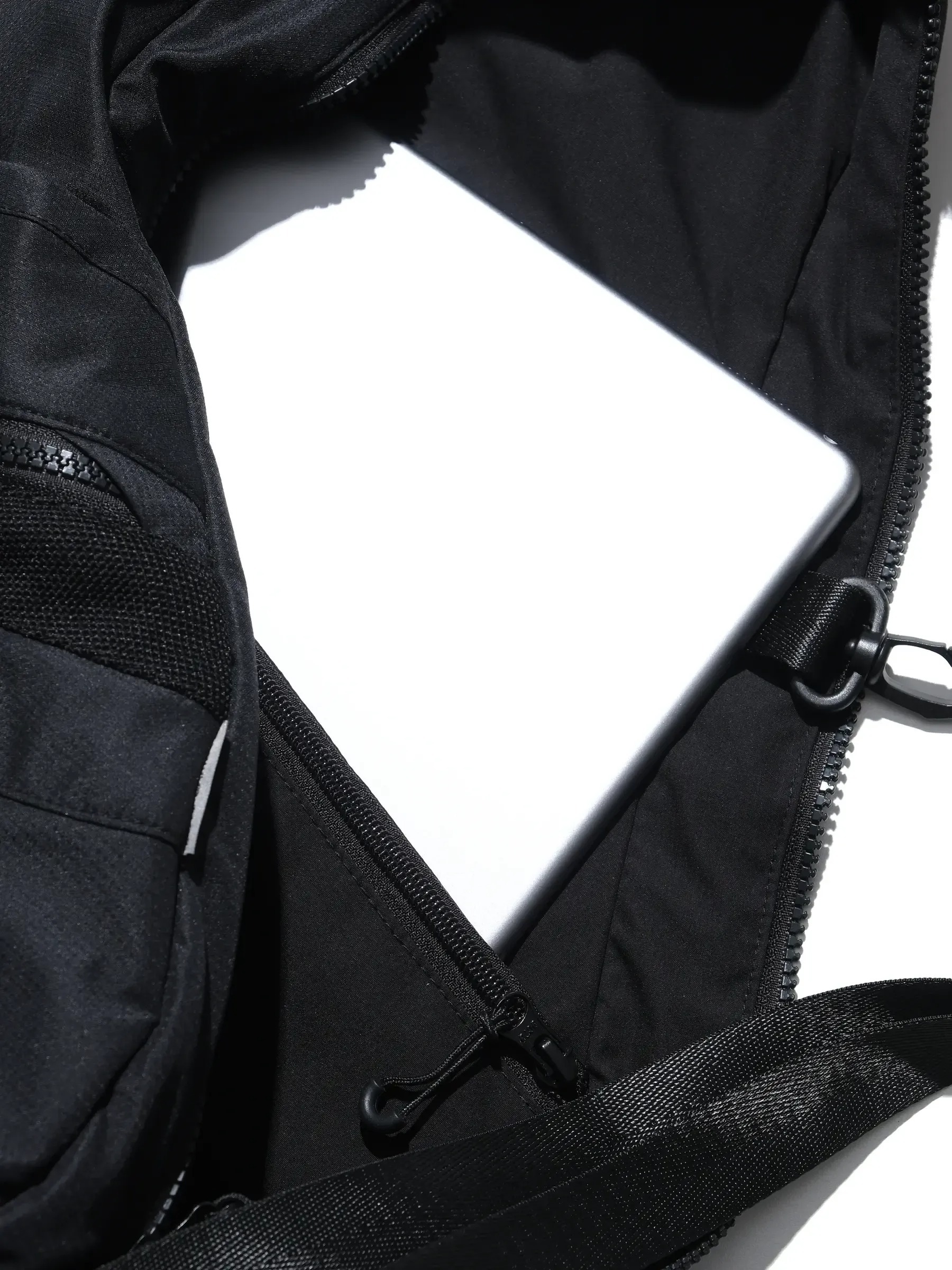 OCTO X Lonely Curved Scale Crossway Bag