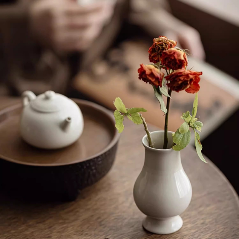 草木灰如意花瓶