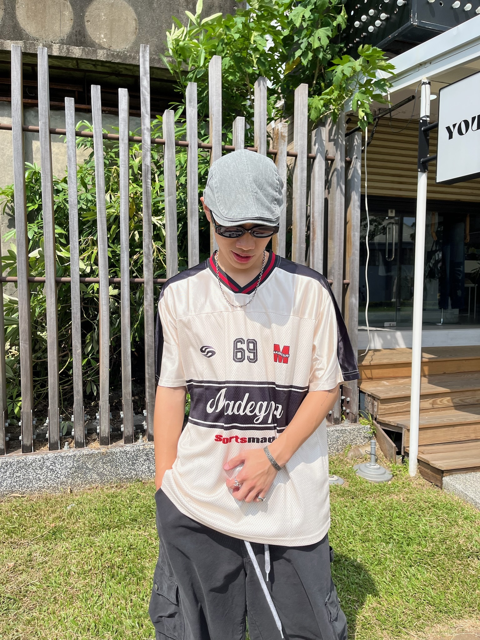 Select By Yourˊs 69號復古米色美式橄欖球衣