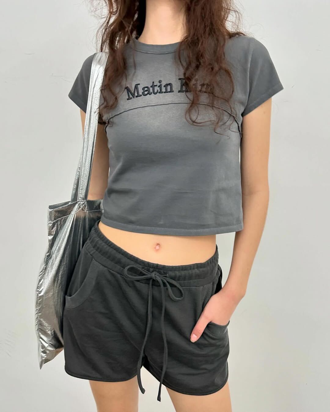 PIGMENT CUT OUT LOGO CROP TOP