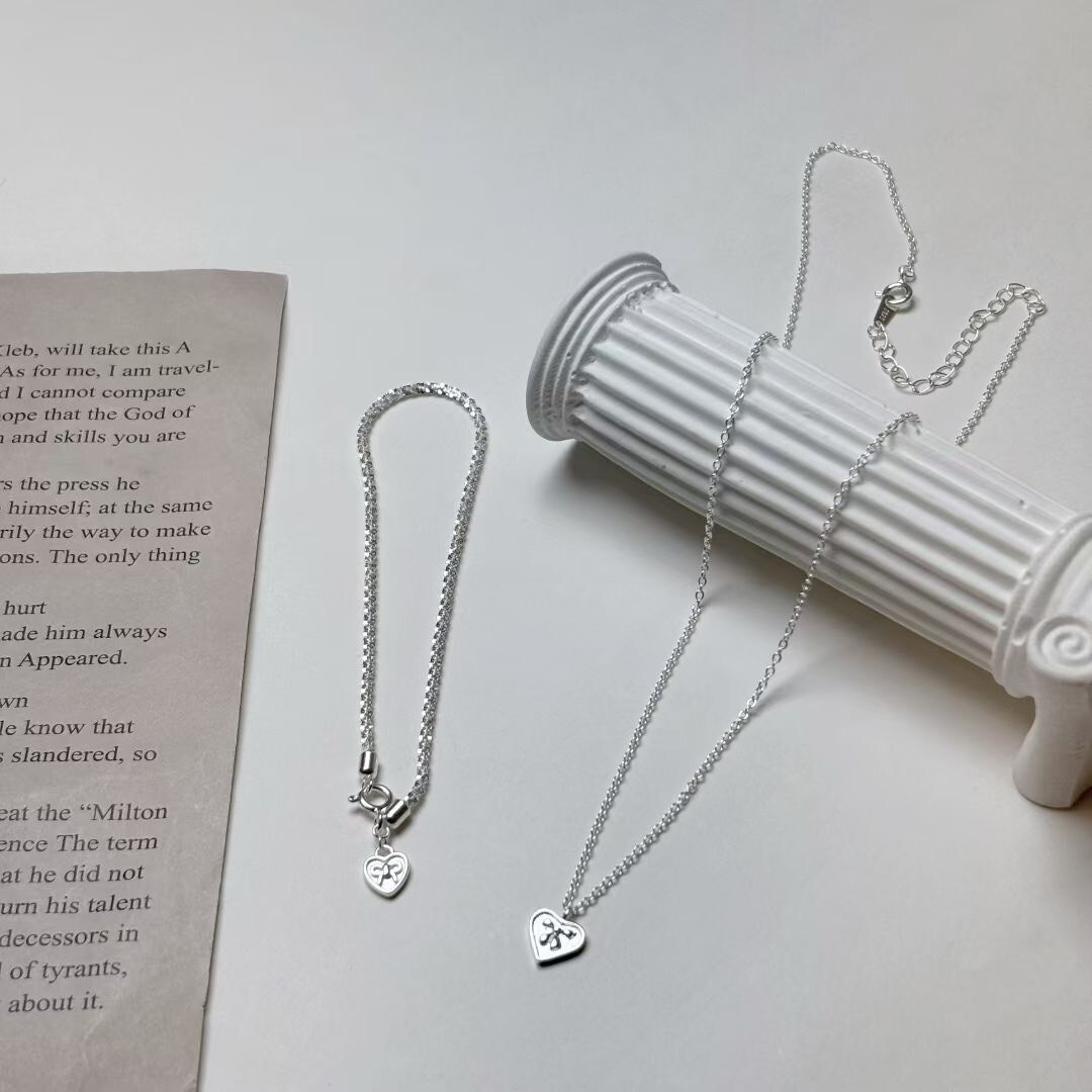 韓國🇰🇷925純銀飾品｜小巧愛心浮雕蝴蝶結