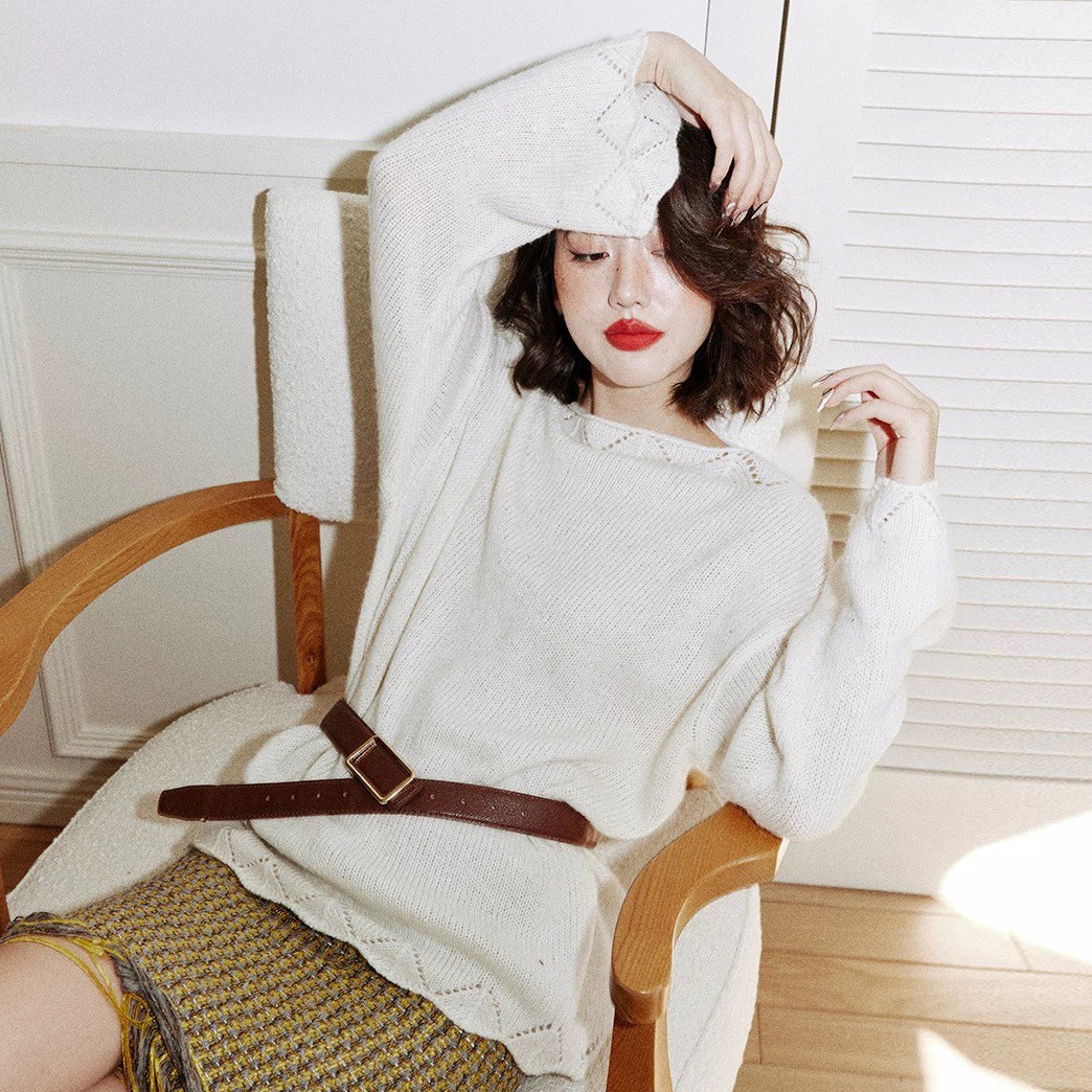 雲朵白海毛馬幾何滾邊編織羊毛上衣-F (Elegant & Love)