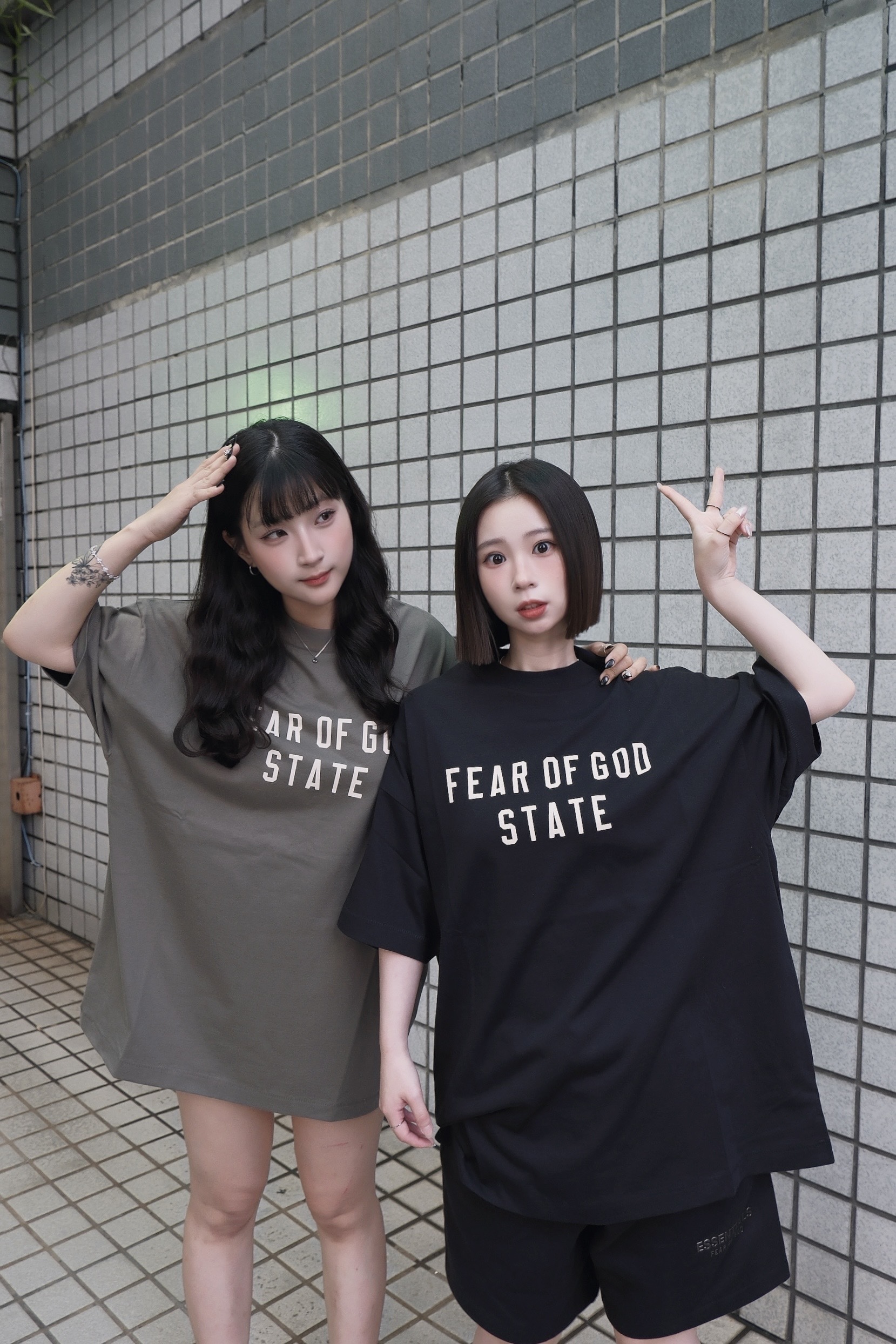 <快速出貨> L-ESSENTIALS Fear Of God 大LOGO短袖上衣