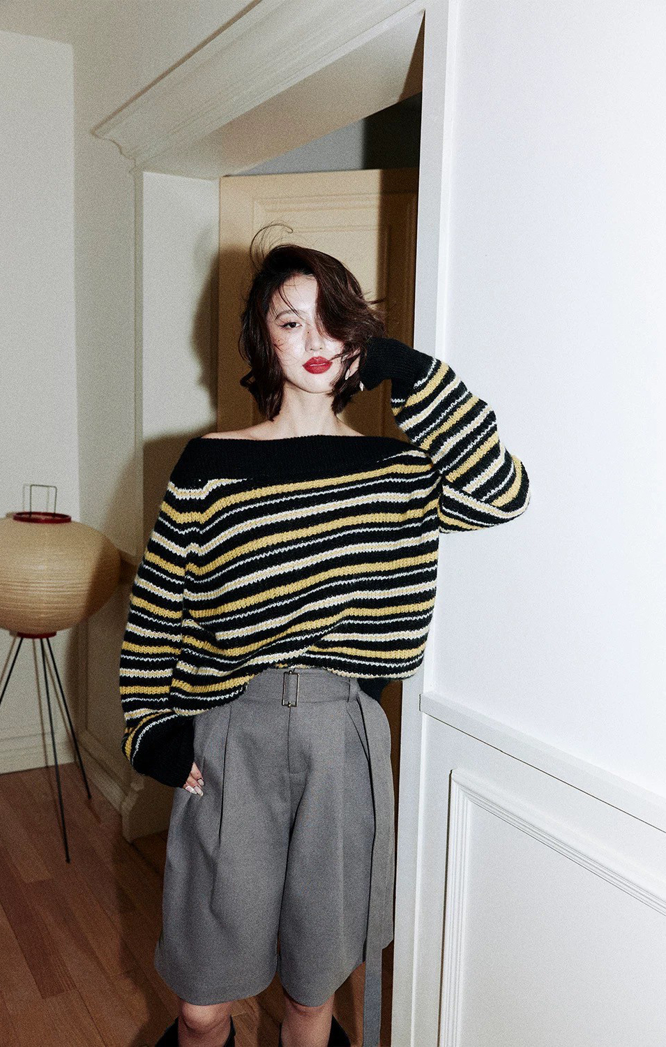 經典黑露肩一字領配色橫條紋海毛馬上衣-F (Elegant & Love)