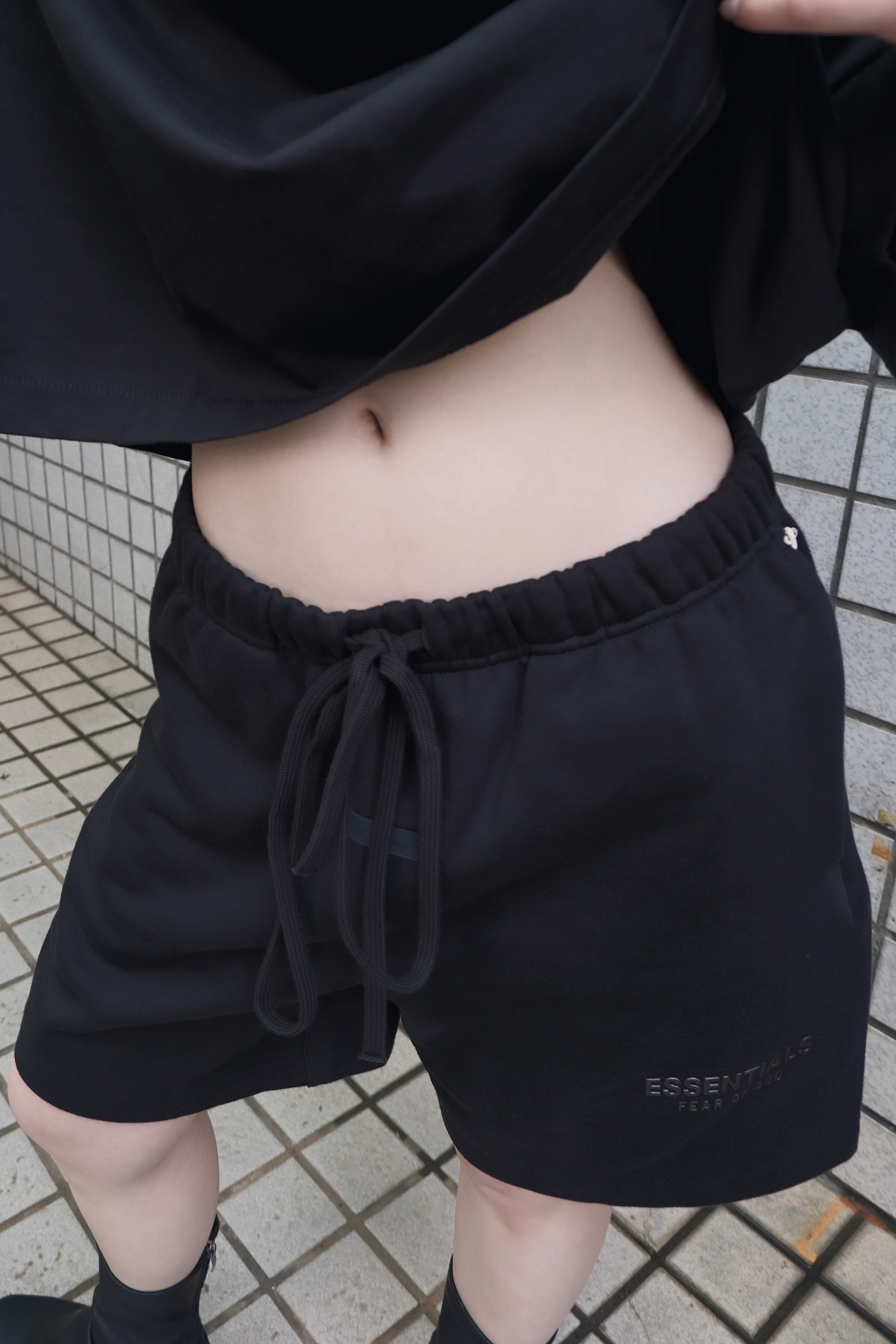 <快速出貨> ESSENTIALS Fear of God 經典矽膠標短褲