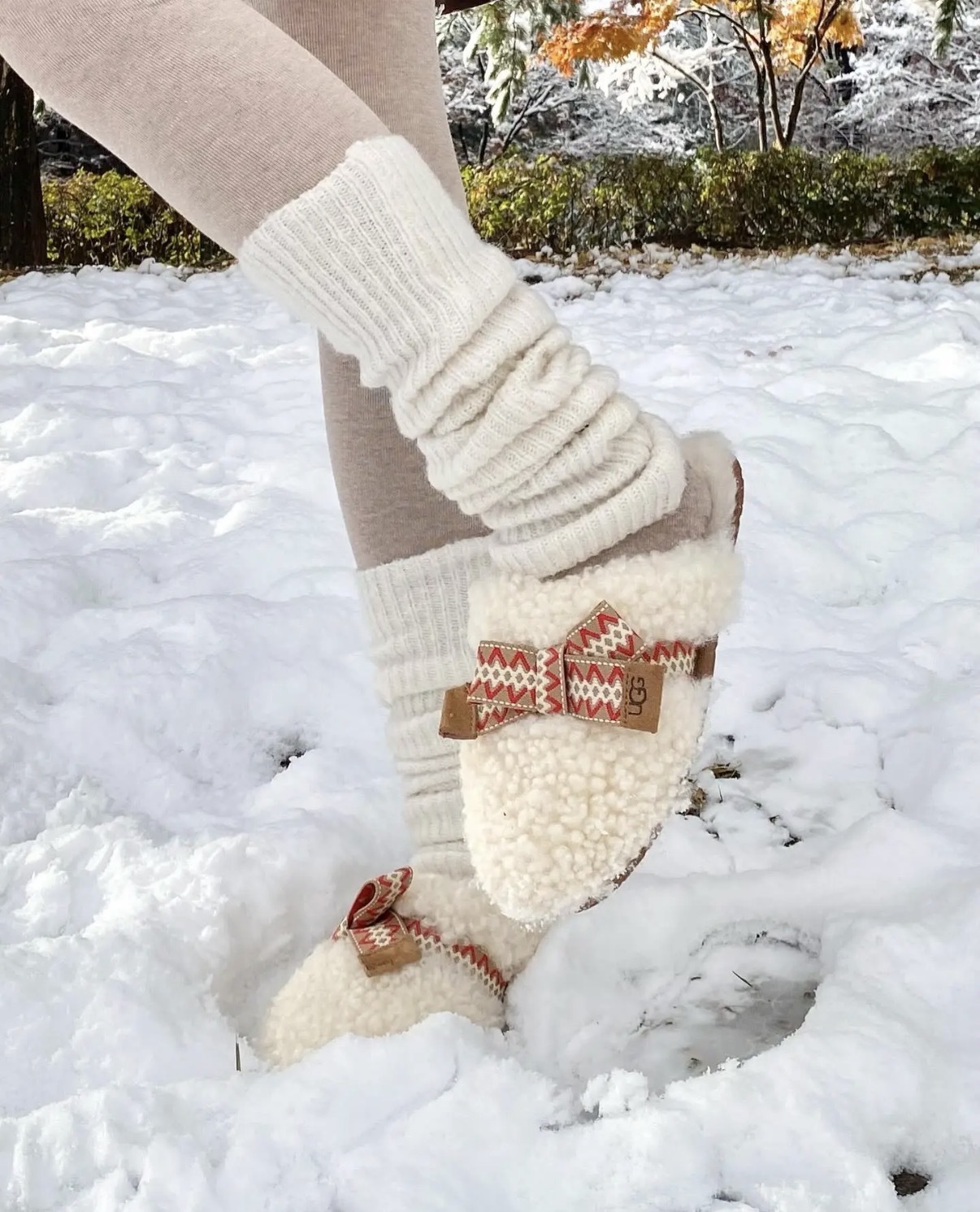 UGG 泰迪平底拖鞋 (Australian Sheppard)