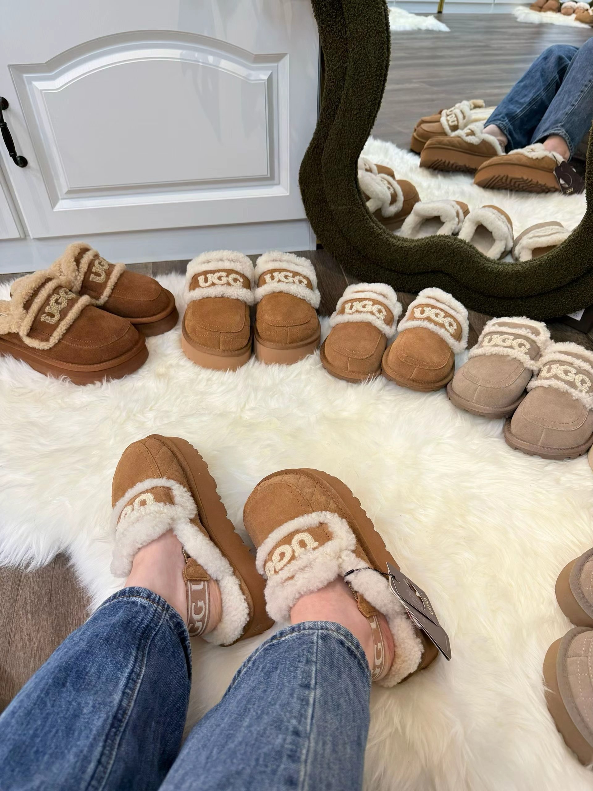 UGG ozwear Violet Shearling Platform 胖丁厚底拖鞋