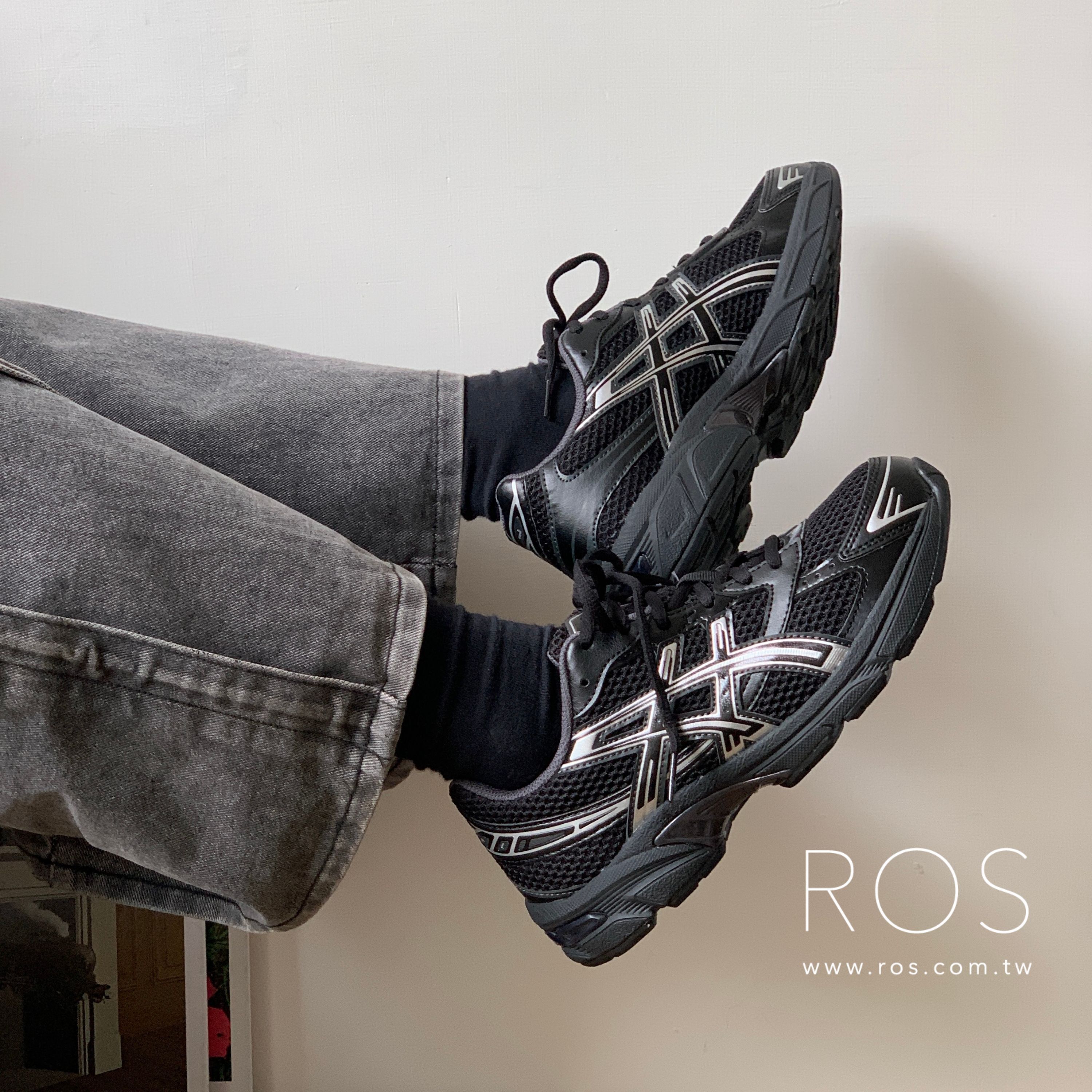 ASICS Gel-1130 液態黑銀