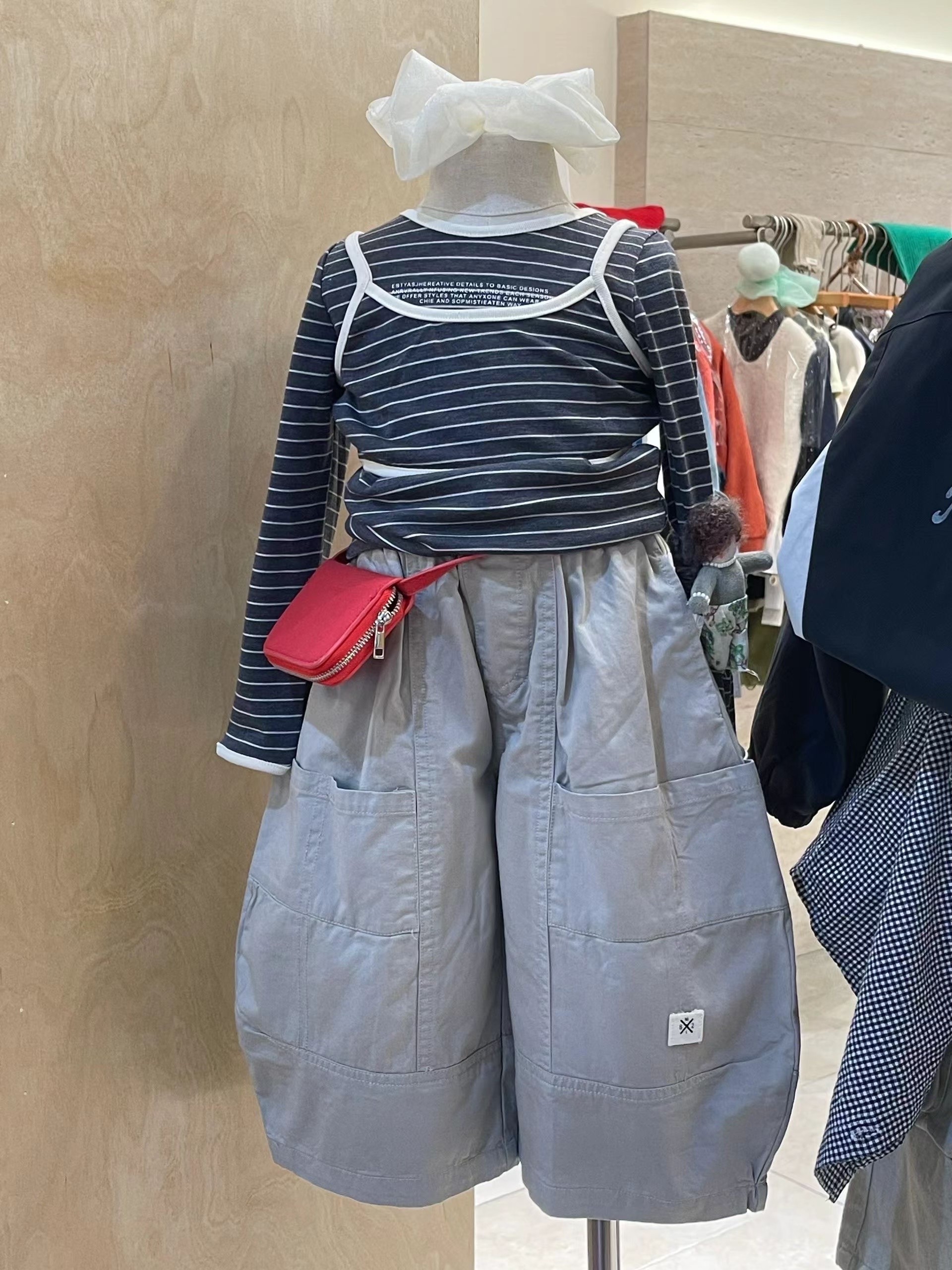 A03127多口袋設計錐形褲