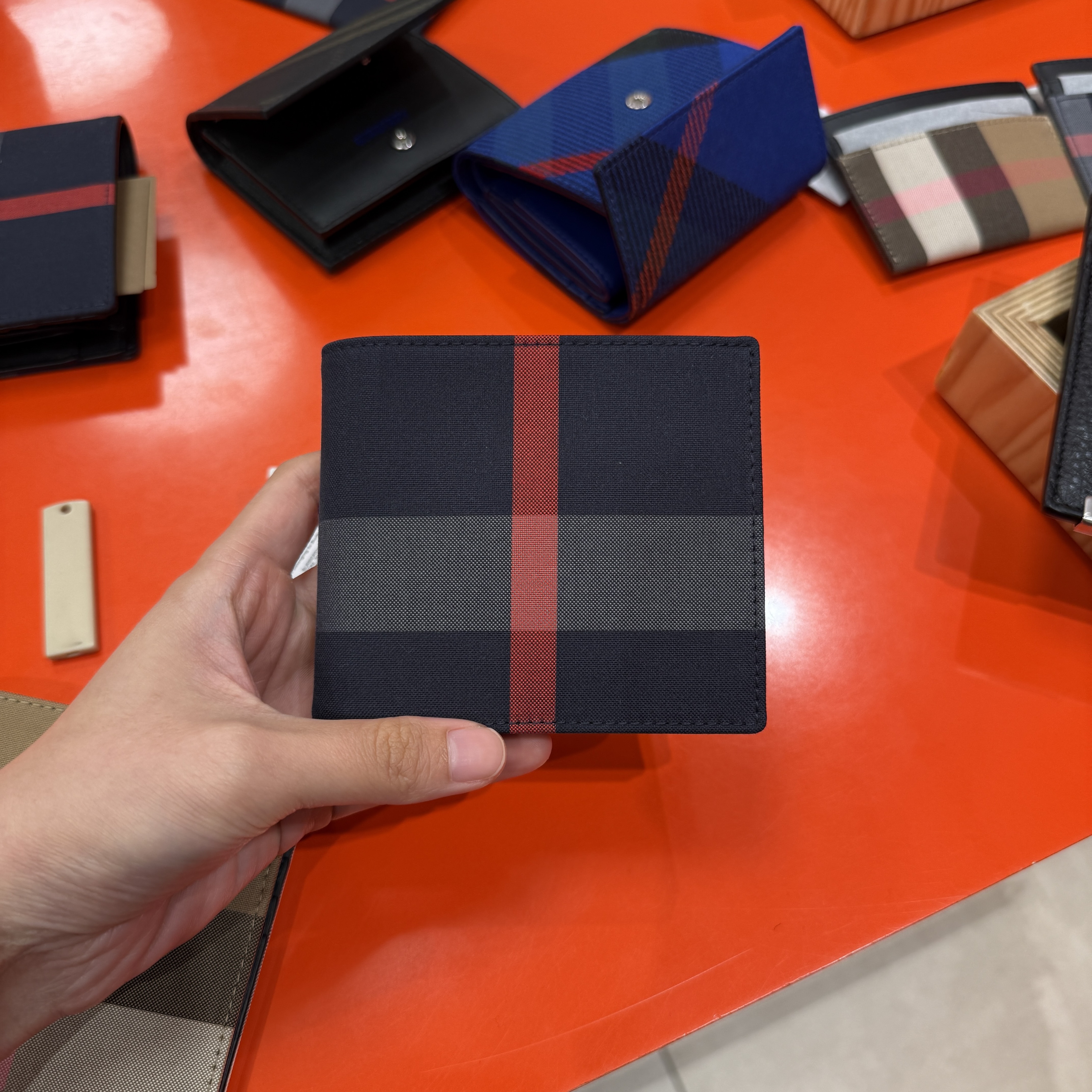 Burberry REG CC Bill check Bi-fold Wallet Navy Grey